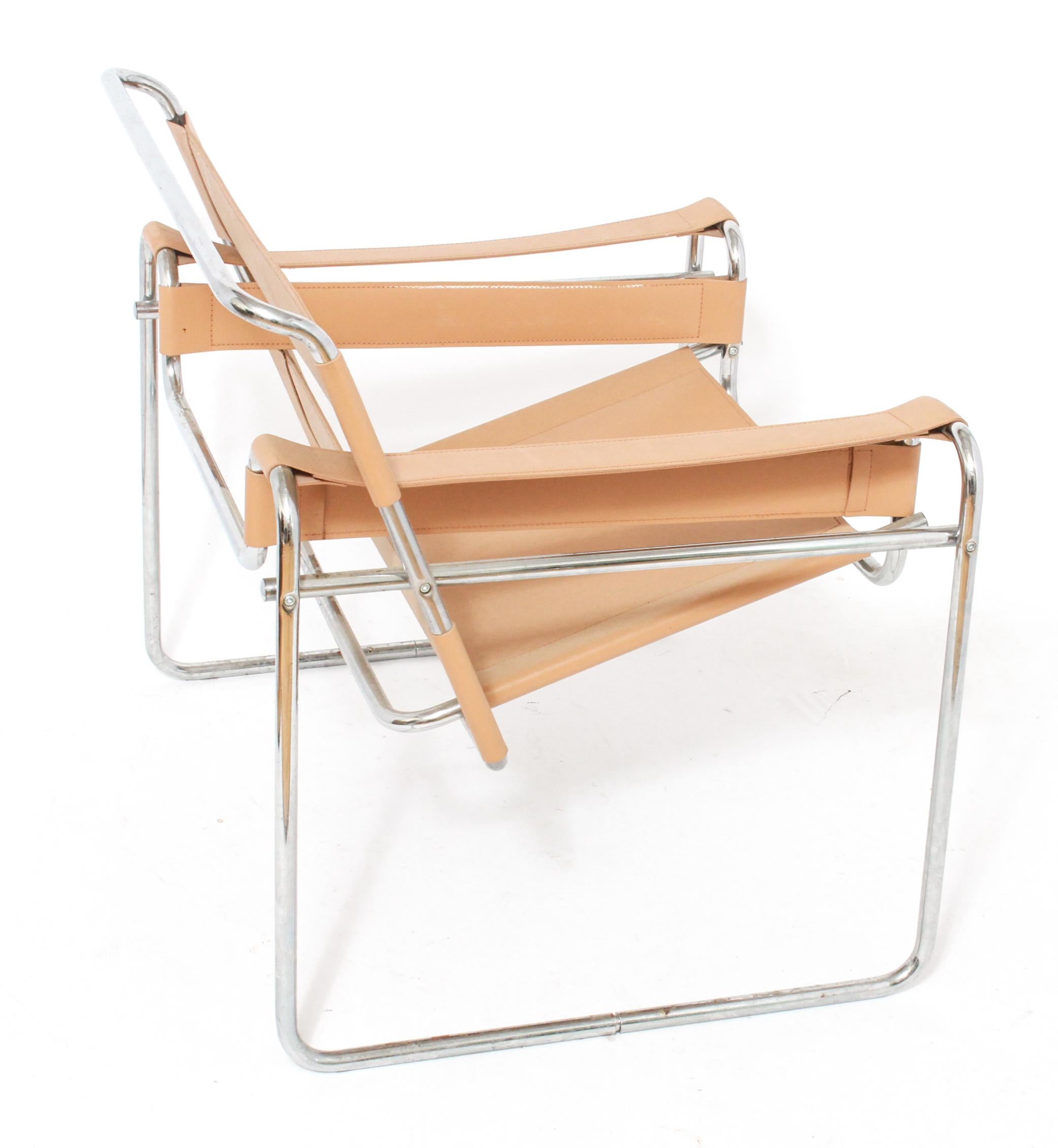 Modern Marcel Breuer Wassily B3 Armchairs in Tan Leather