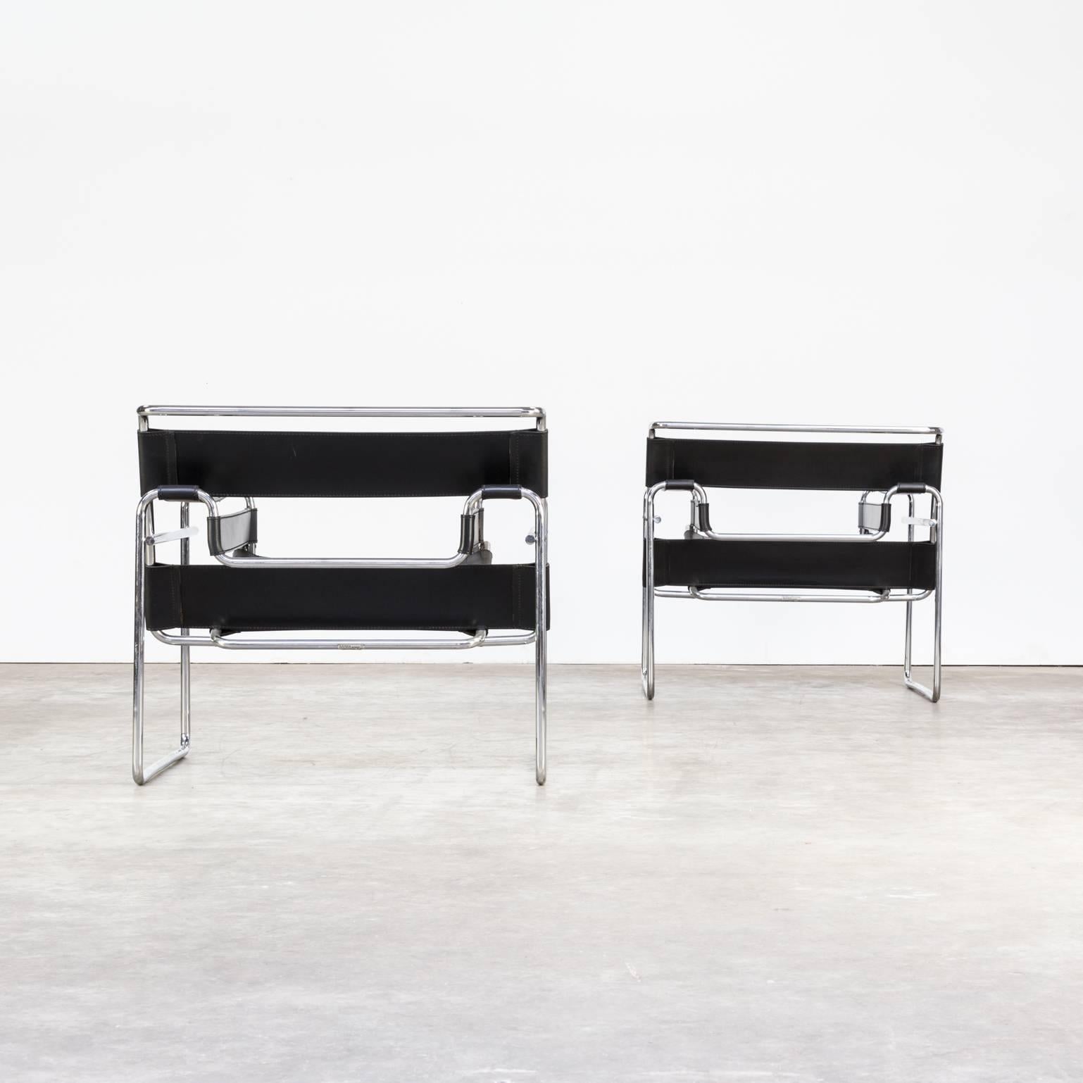 Marcel Breuer ‘Wassily’ B3 Chairs Black Leather for Gavina Set of Two For Sale 2