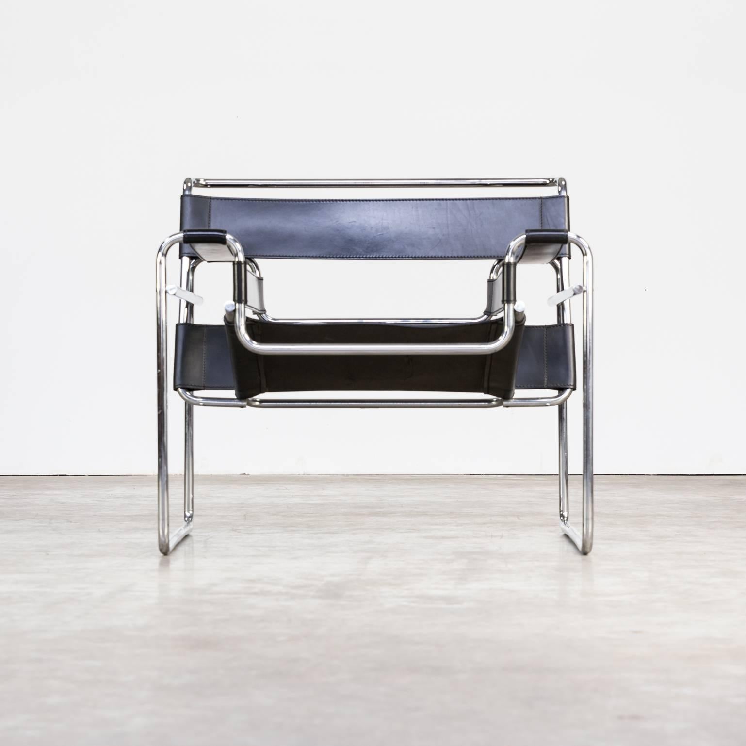 Marcel Breuer ‘Wassily’ B3 Chairs Black Leather for Gavina Set of Two For Sale 3