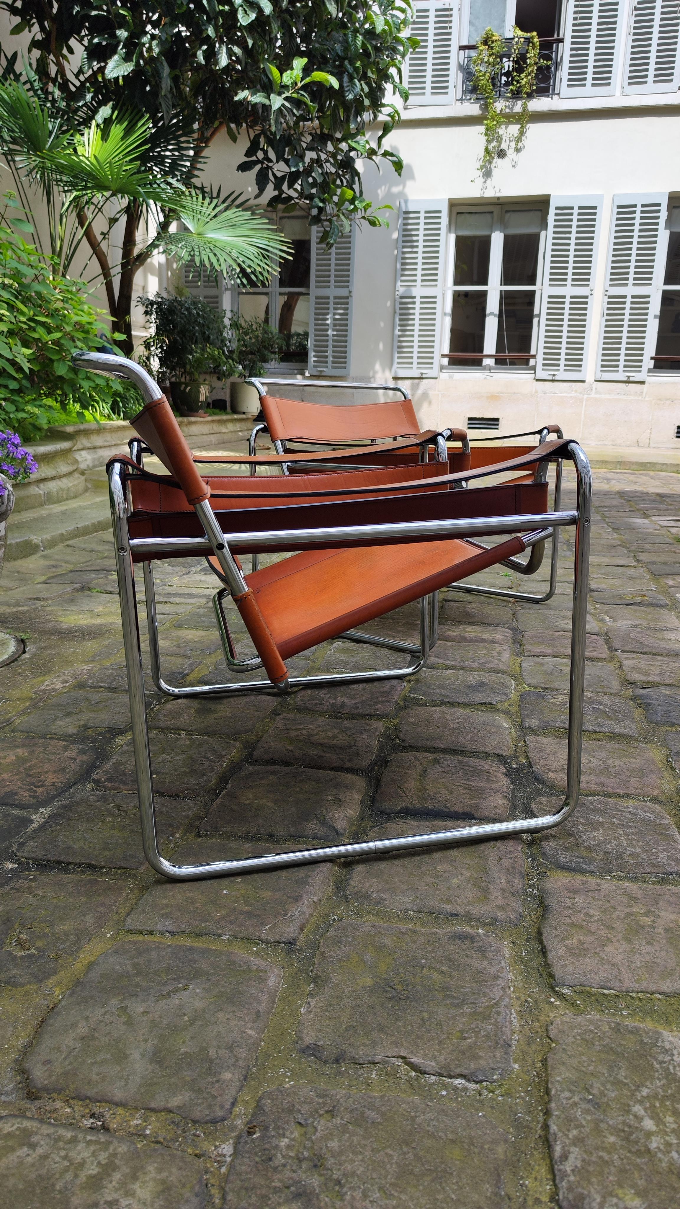 Marcel Breuer Wassily B3 Leather Armchairs, Fasem 1983 Edition For Sale 14
