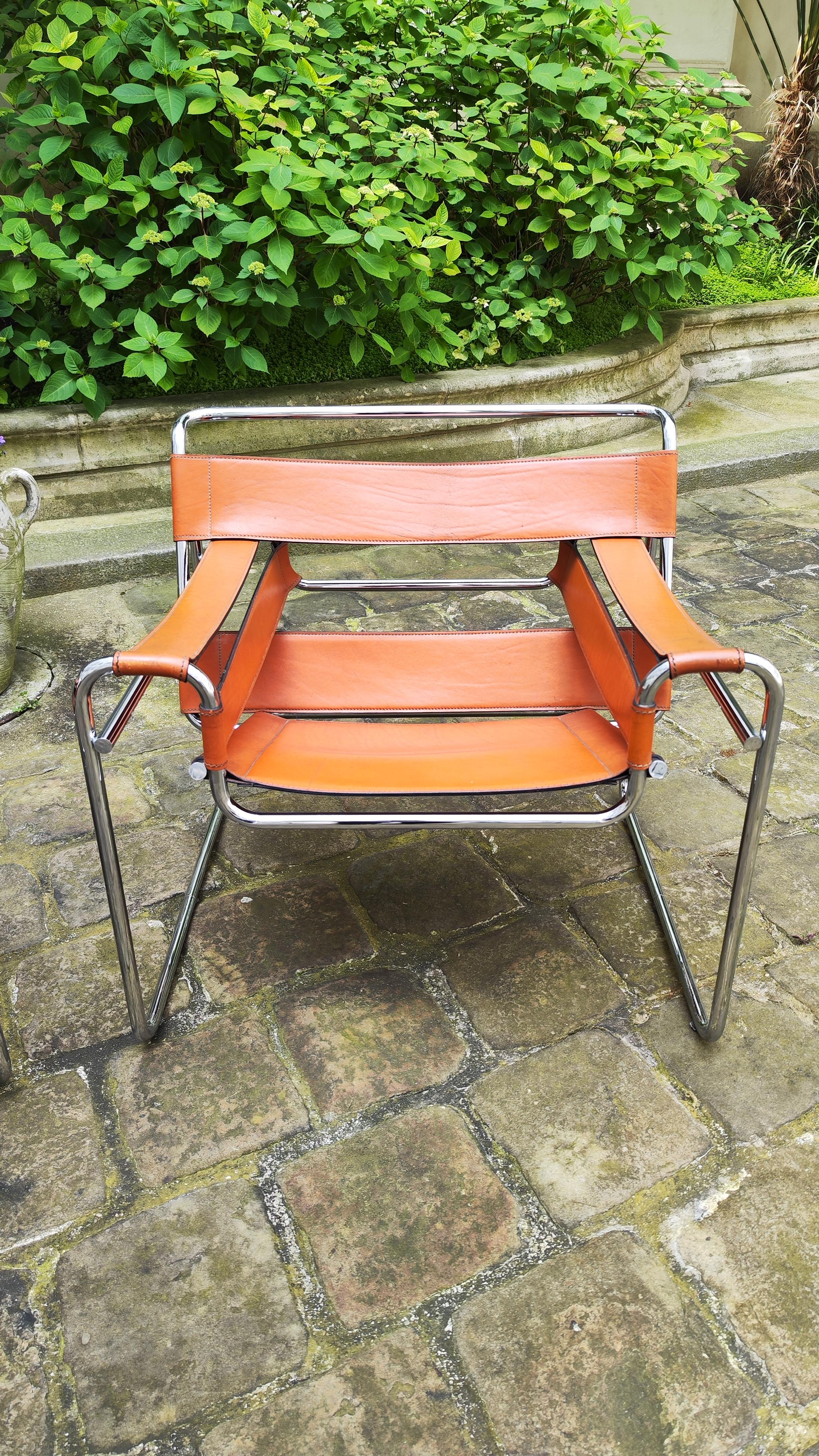 Fauteuils en cuir Marcel Breuer Wassily B3, édition Fasem 1983  en vente 2