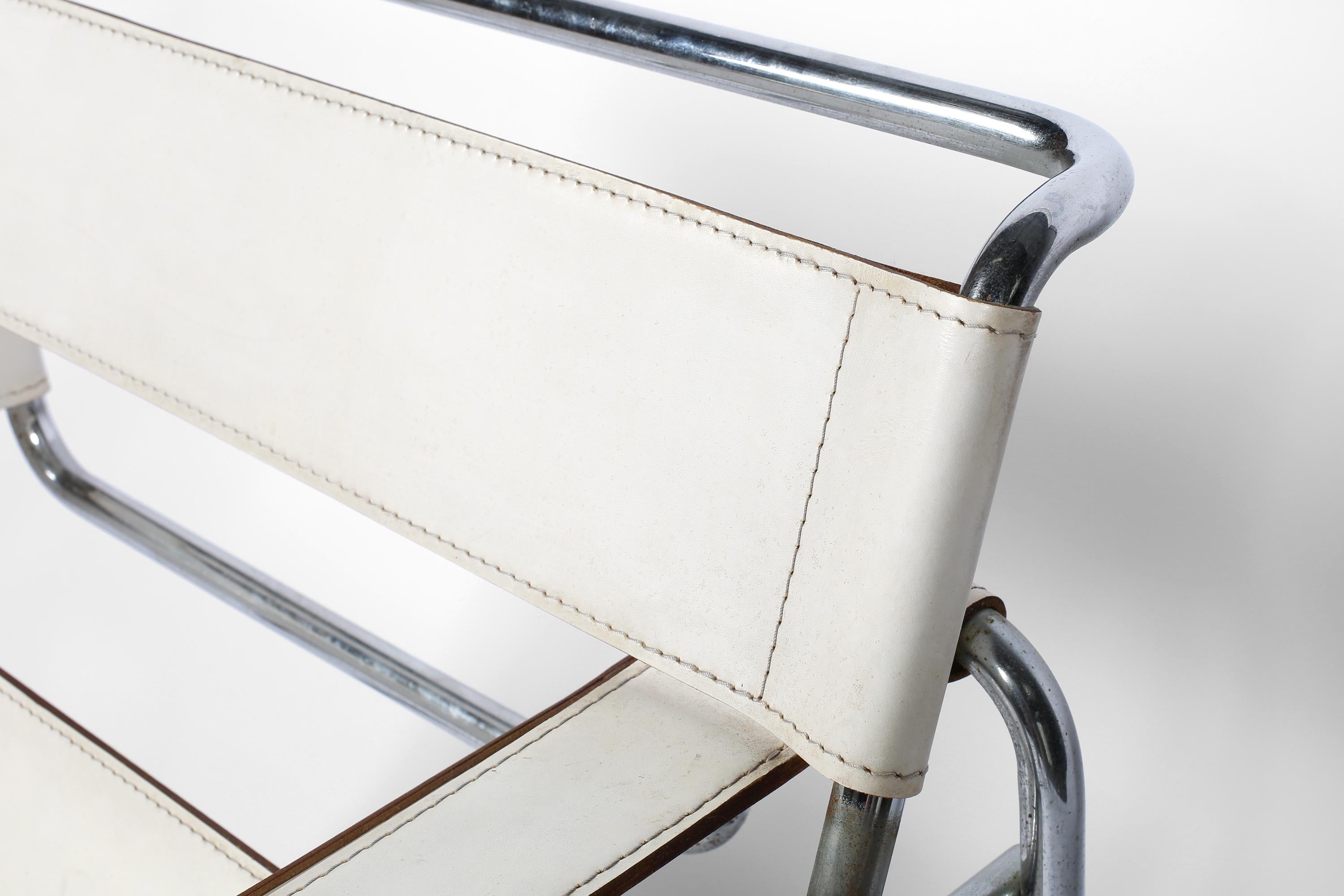 Acier Fauteuil tubulaire Wassily B3 en cuir blanc Marcel Breuer en vente