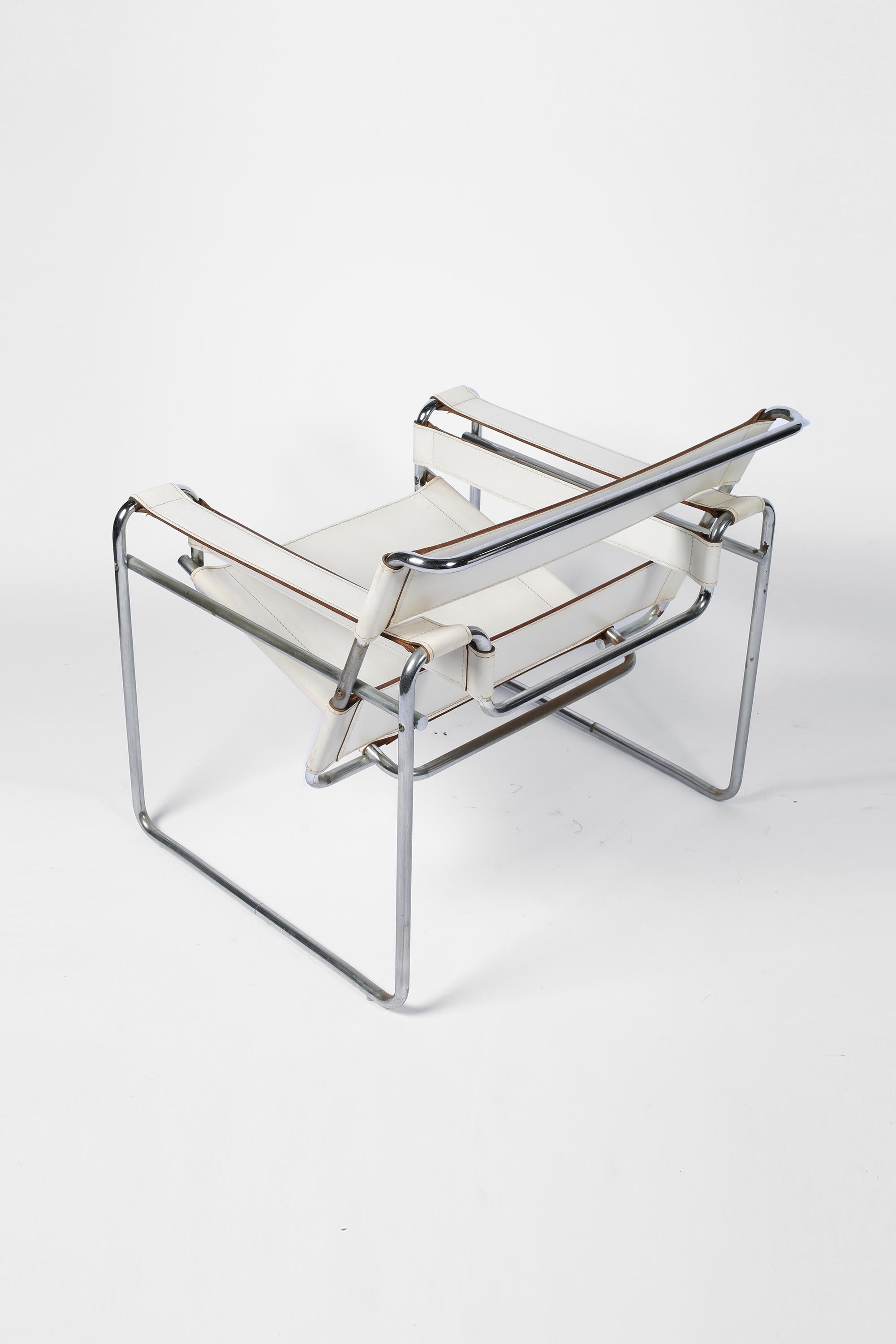 Fauteuil tubulaire Wassily B3 en cuir blanc Marcel Breuer en vente 2