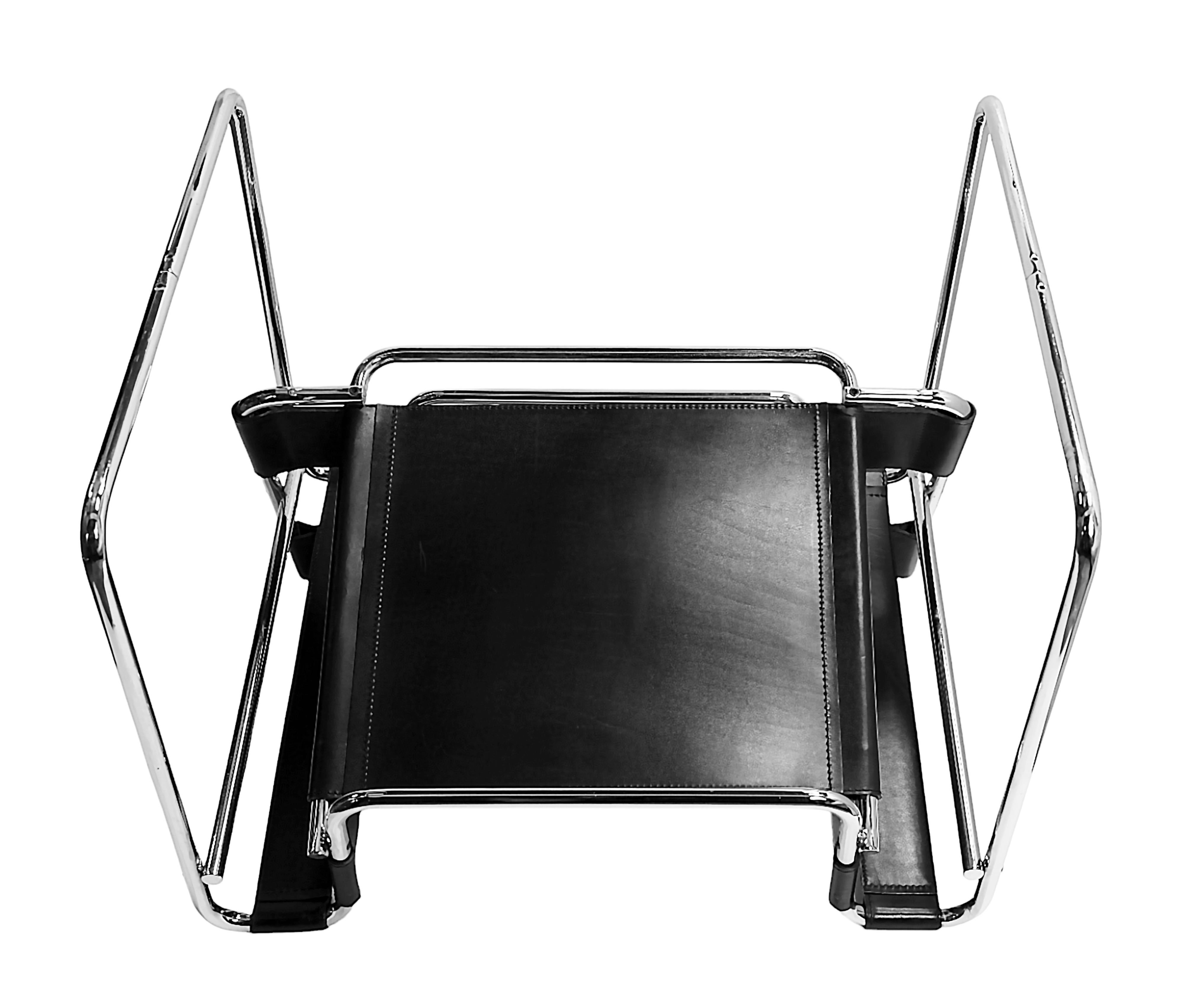 20th Century Marcel Breuer Wassily Black Leather Lounge Chair by Gavina For Sale