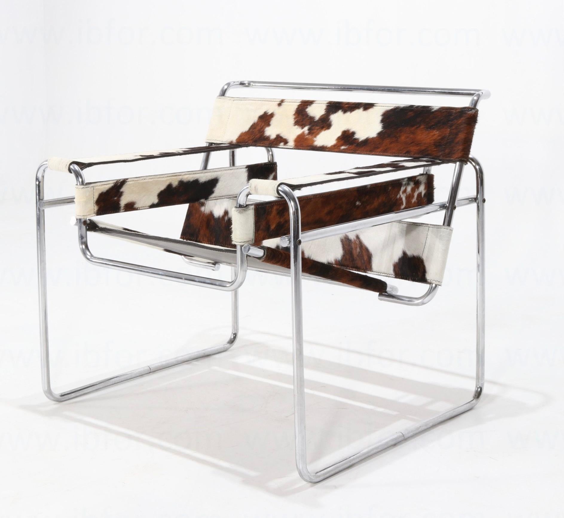 Marcel Breuer Wassily Chair, Knoll Associates, Tri-colored Hide, Italy, 2000s In Good Condition For Sale In Brooklyn, NY