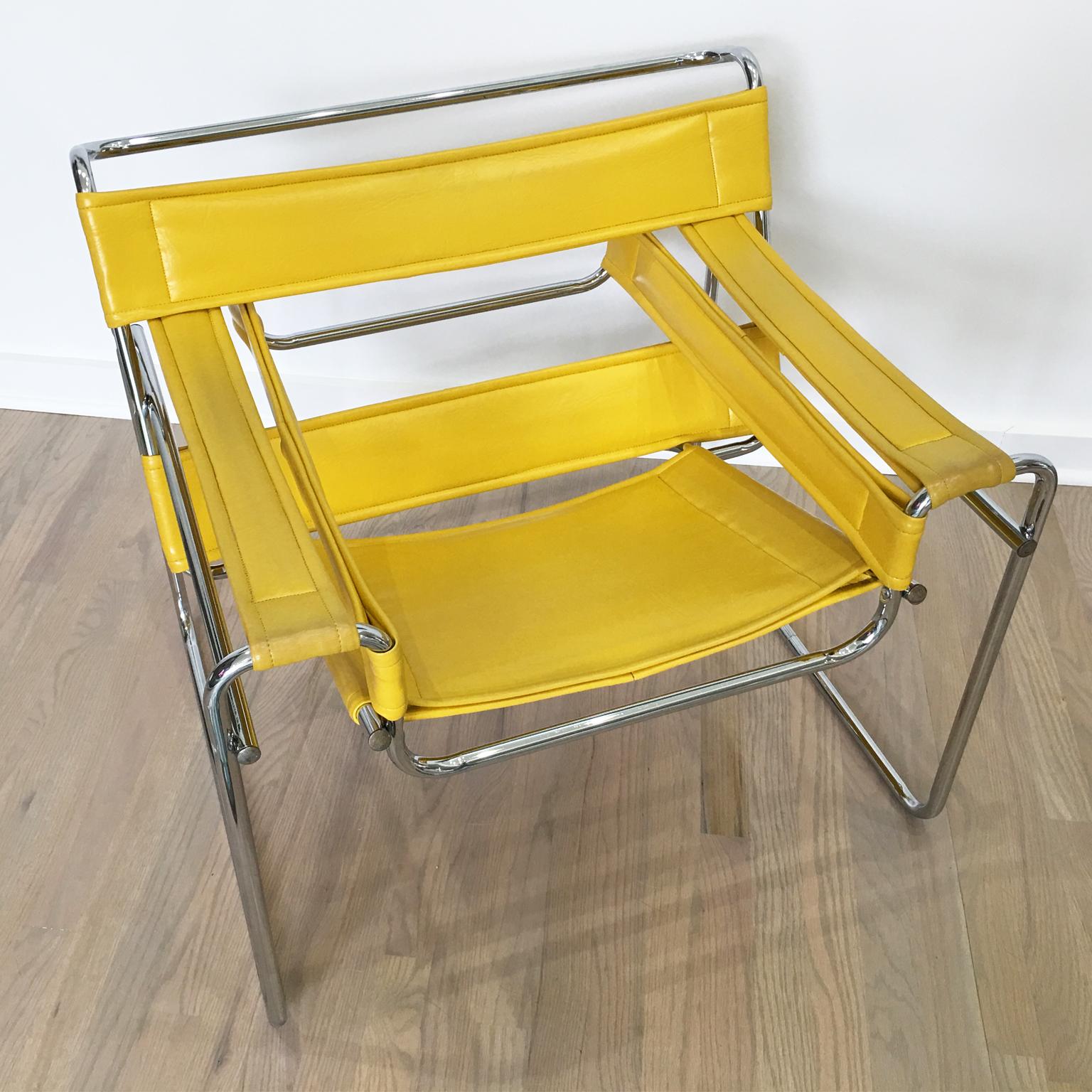 Marcel Breuer Wassily Style Yellow PVC Leather Chair Armchair In Good Condition In Atlanta, GA