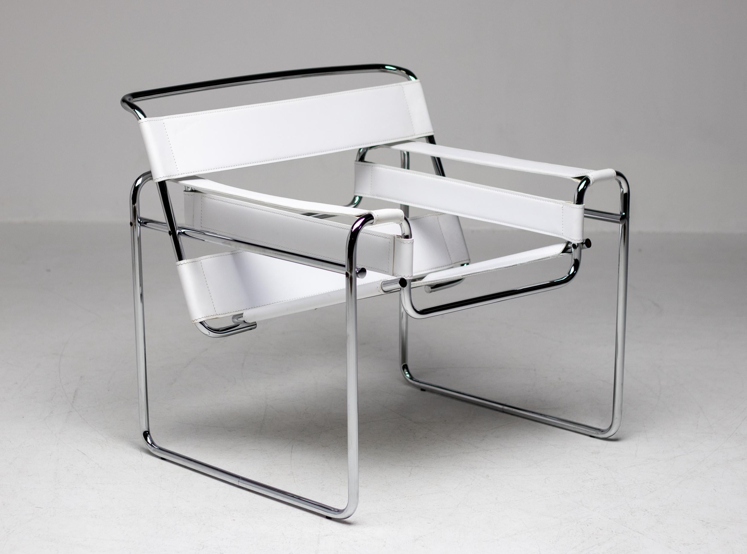 Marcel Breuer White Leather Wassily Armchair by Gavina 4
