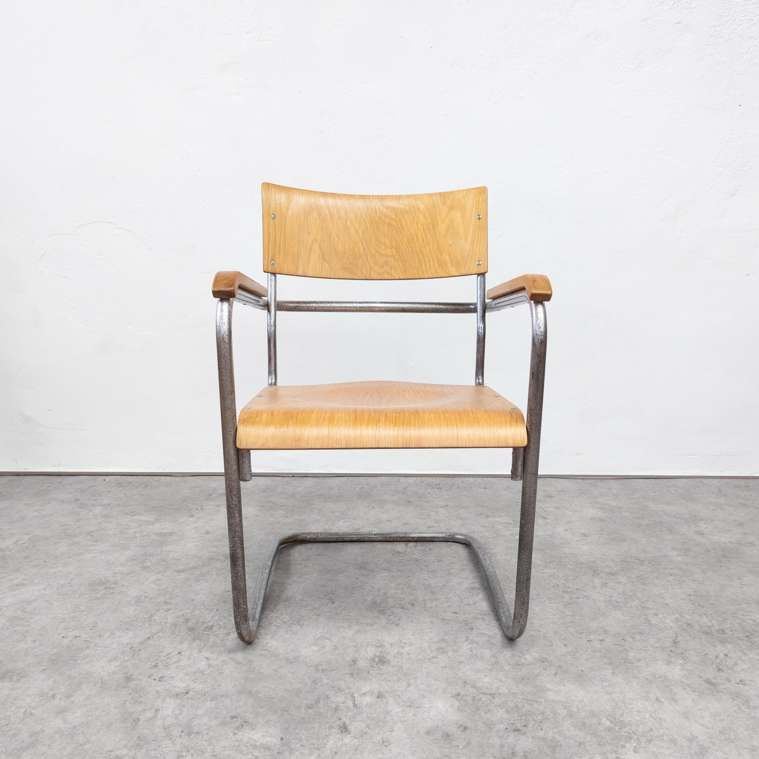 Marcel Breuer's Thonet B 34 Variation from Samal & Co In Good Condition For Sale In PRAHA 5, CZ