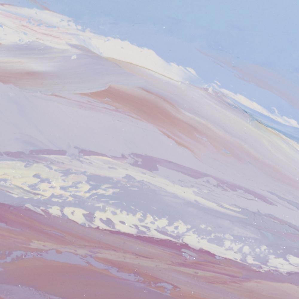 „Hamlet“, leuchtend blauer Himmel mit distanzierten Bergen und Schnee, figuratives Ölgemälde im Angebot 4