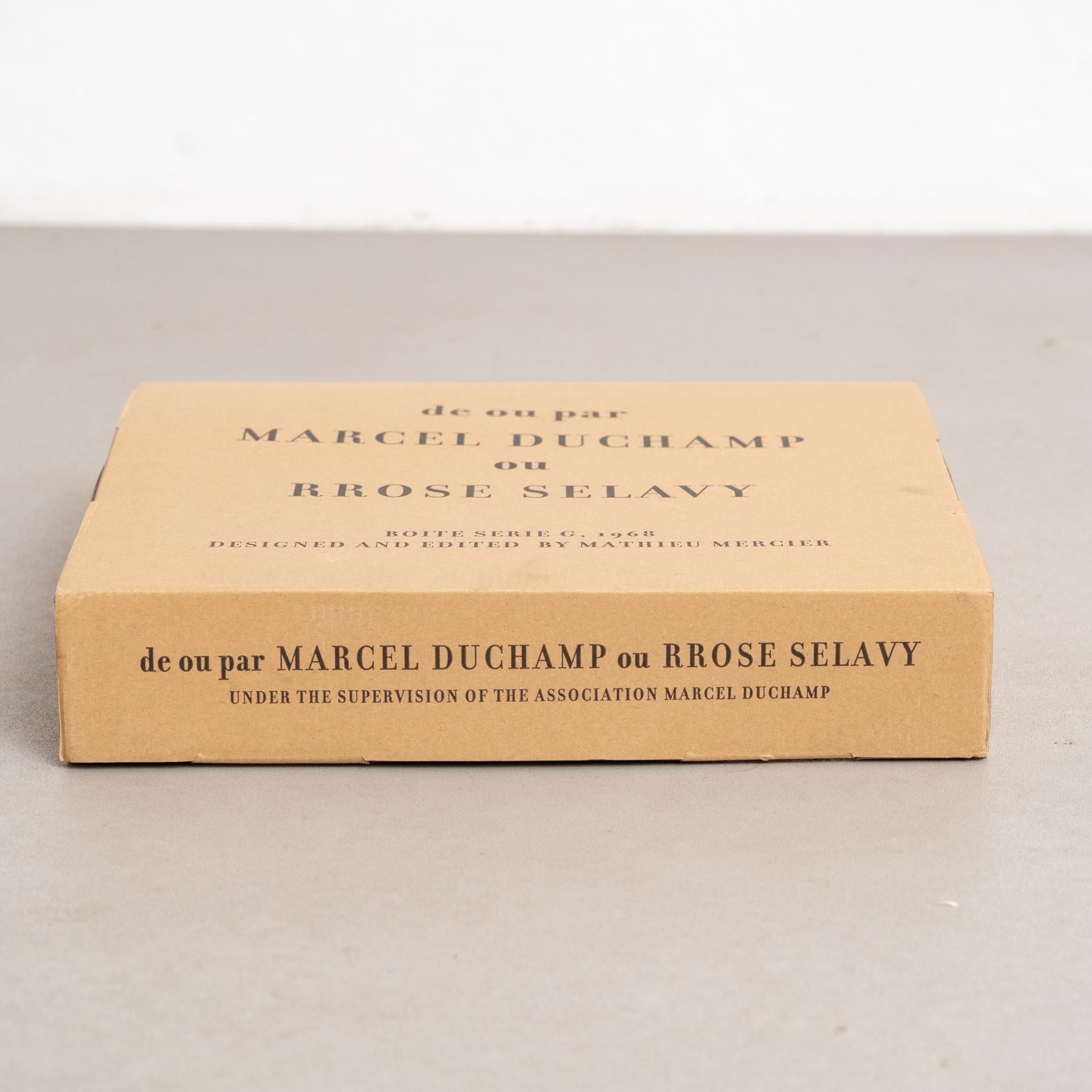 Marcel Duchamp  Boîte-en-Valise Édition en fac-similé  Mathieu Mercier 2015 en vente 6