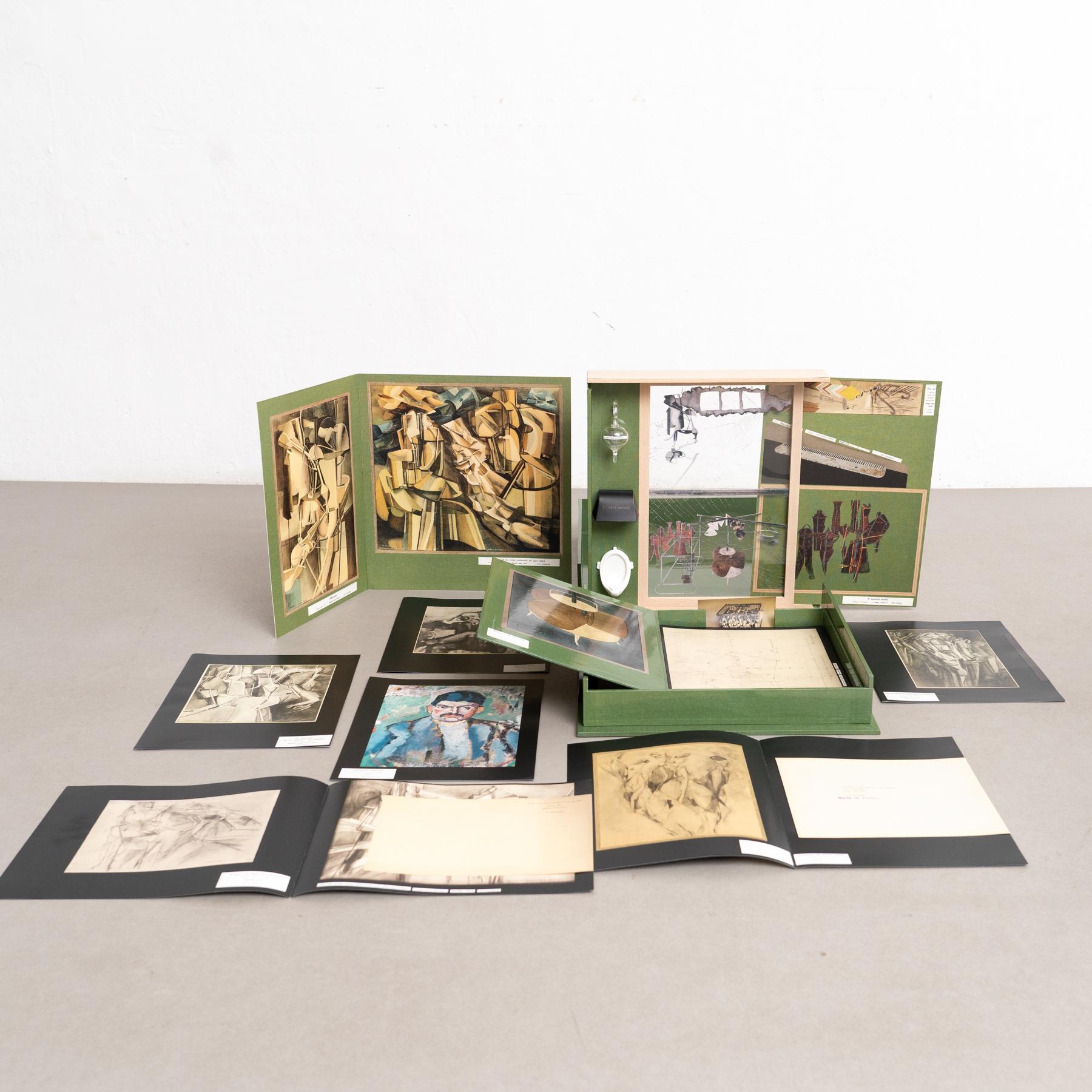 Français Marcel Duchamp  Boîte-en-Valise Édition en fac-similé  Mathieu Mercier 2015 en vente