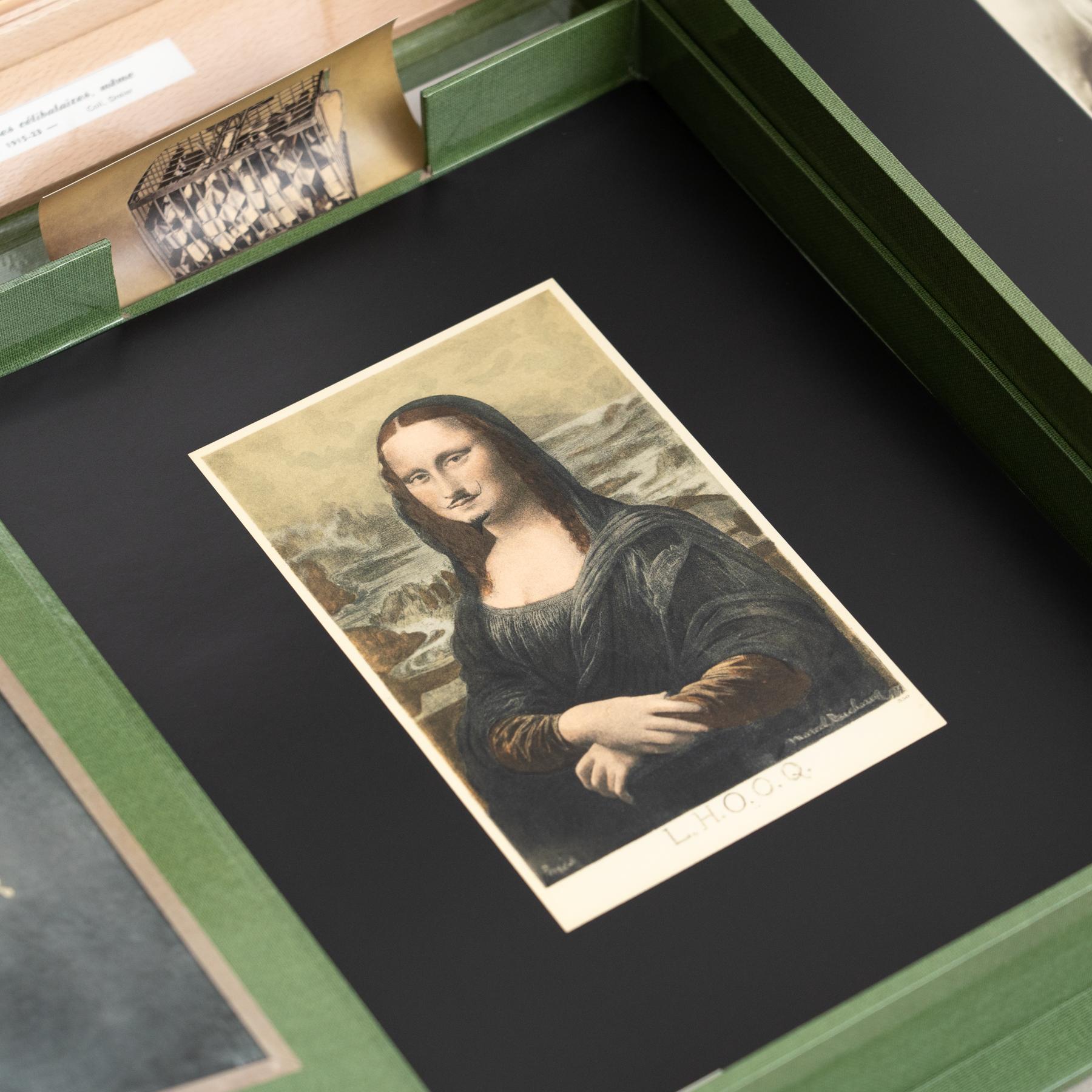 Papier Marcel Duchamp  Boîte-en-Valise Édition en fac-similé  Mathieu Mercier 2015 en vente