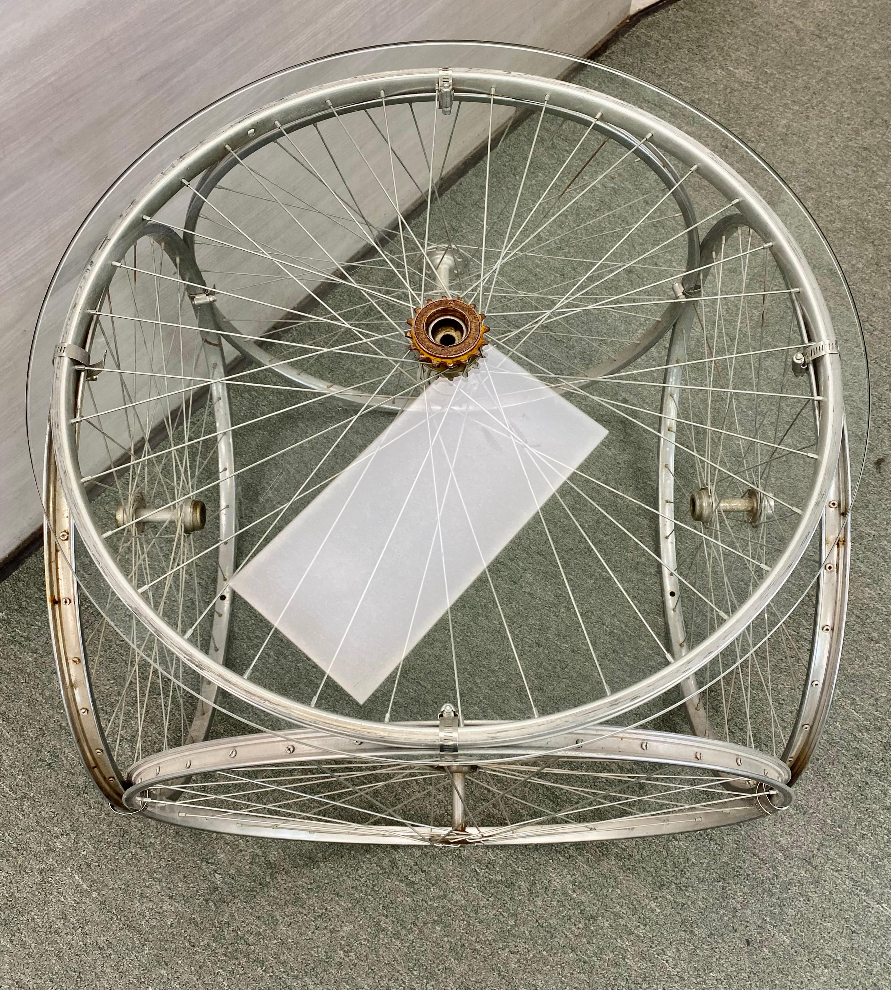 Tavolo con ruota di bicicletta ispirato all'artista Marcel Duchamp in vendita 1