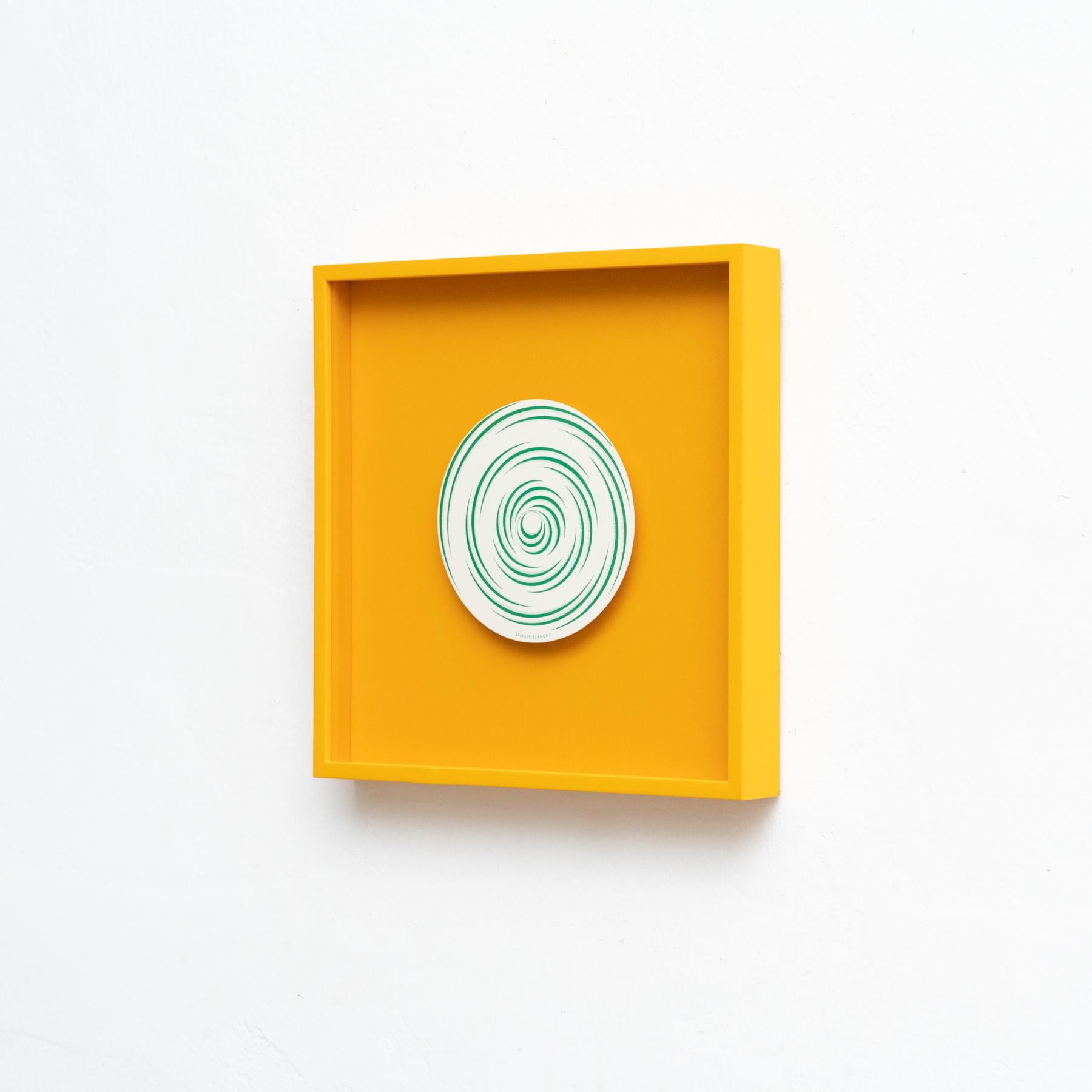 Marcel Duchamp Spirale Blanche Rotorelief Framed in Yellow, 1987 In Good Condition For Sale In Barcelona, Barcelona