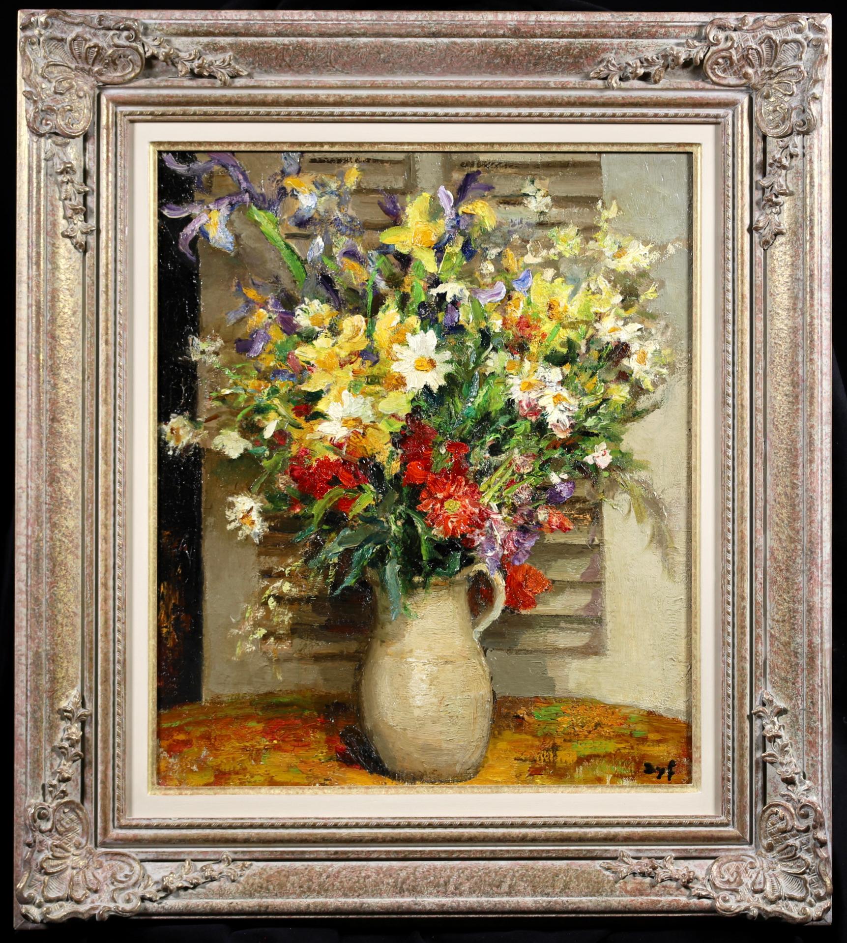 Großes signiertes Blumenstillleben in Öl auf Leinwand um 1940 von dem gesuchten französischen postimpressionistischen Maler Marcel Dyf. Dieses schöne Werk zeigt einen Blumenstrauß in Rot-, Gelb-, Violett- und Weißtönen in einem Keramikkrug, der auf