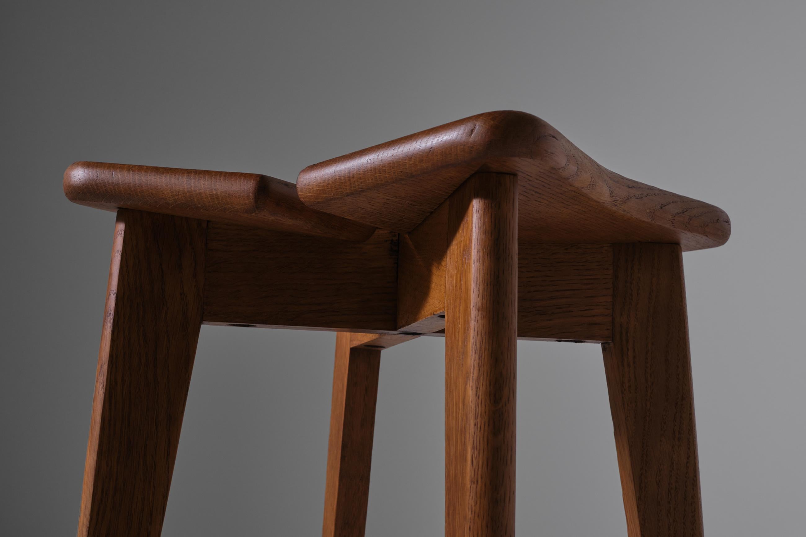 Marcel Gascoin Oak Wooden ‘Trèfle’ Stool In Good Condition In Rotterdam, NL
