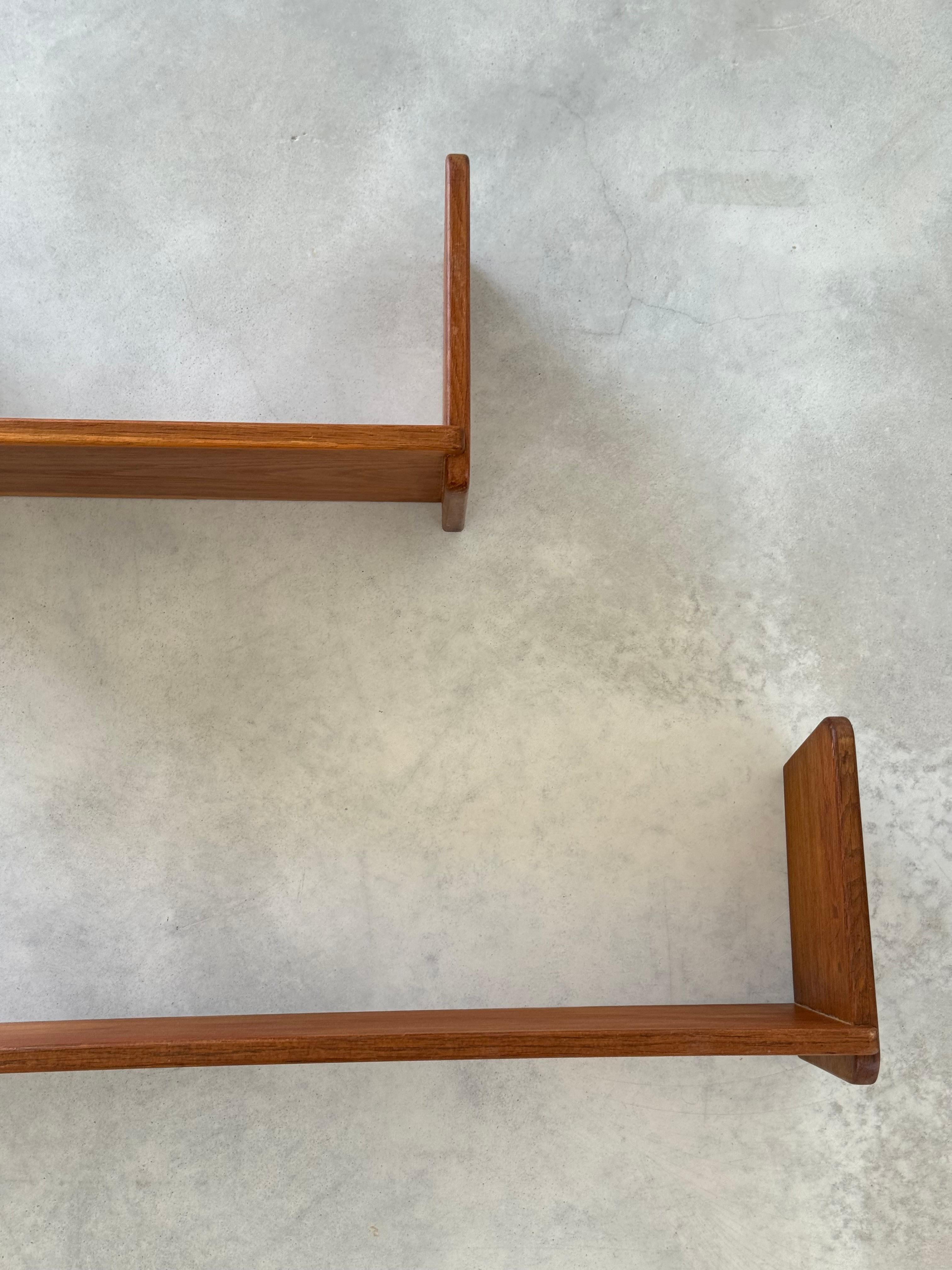 Marcel GASCOIN, two Oak shelves, post ware design, France circa 1950s For Sale 9