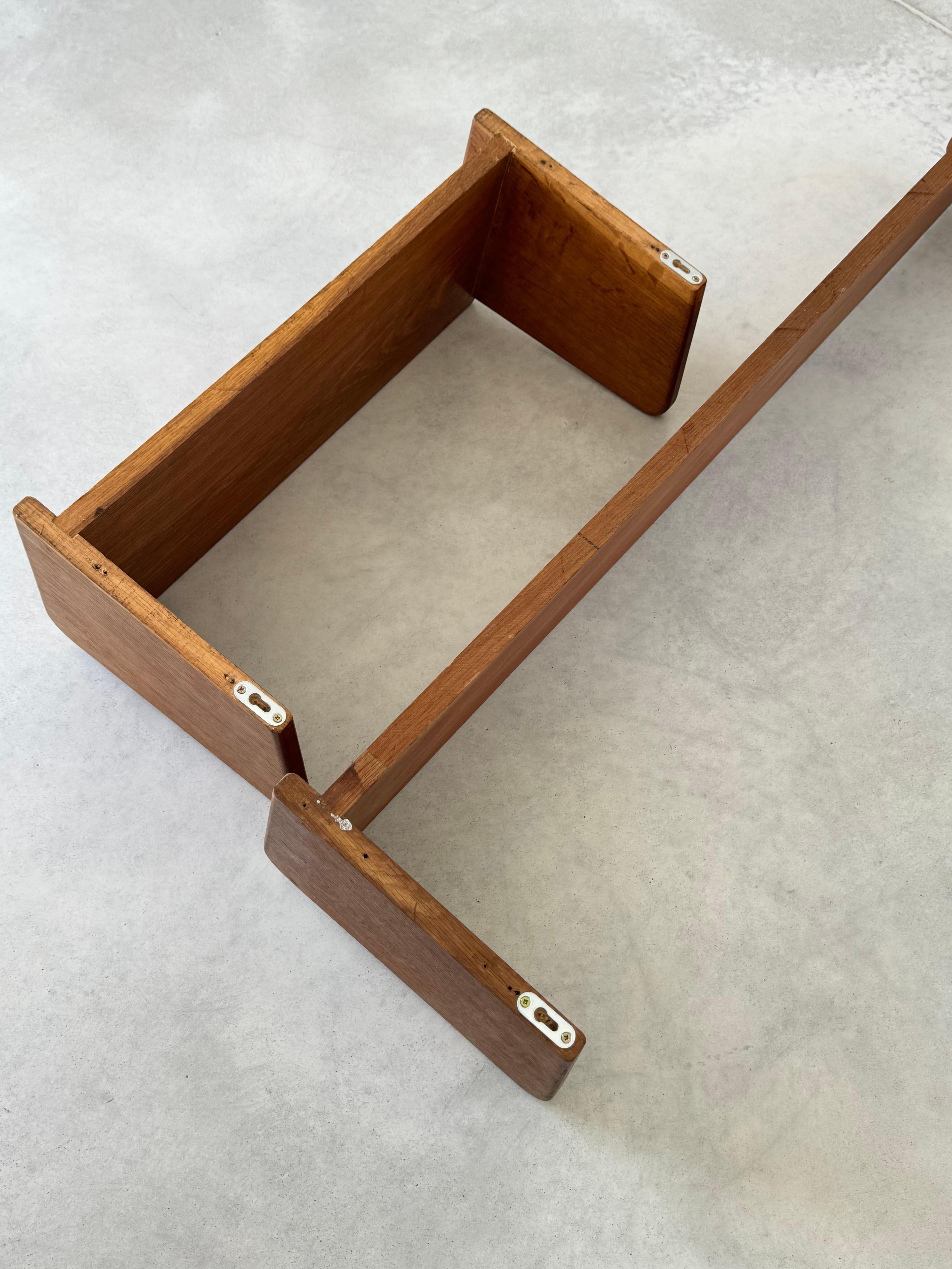 Marcel GASCOIN, two Oak shelves, post ware design, France circa 1950s For Sale 13