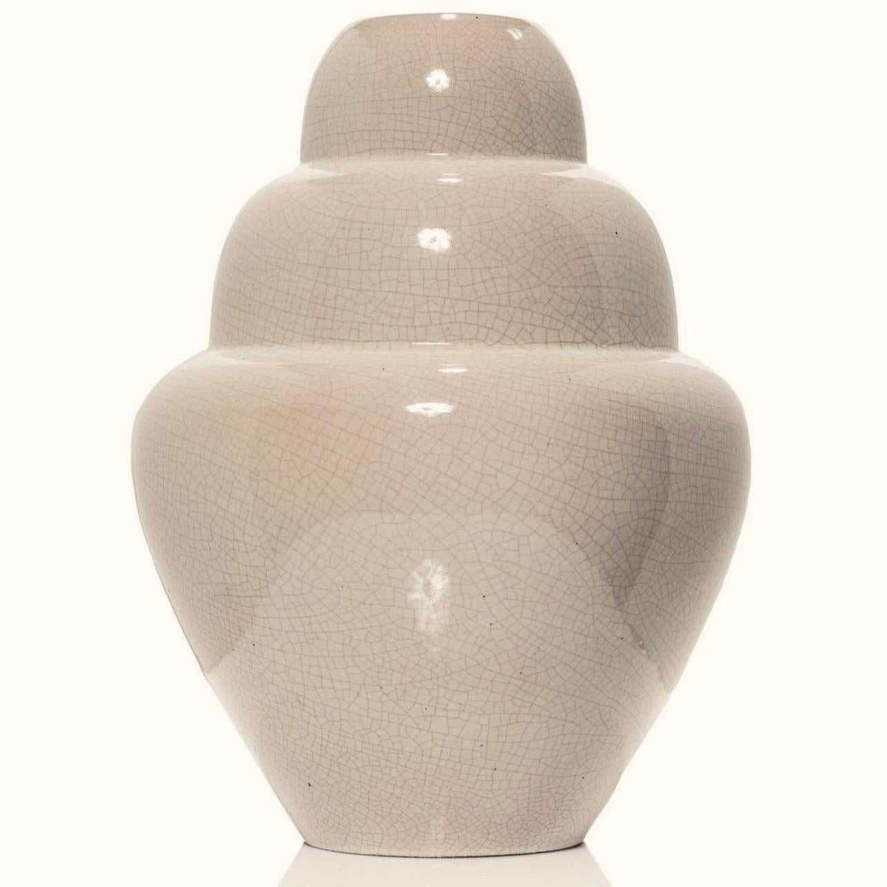 Marcel Guillard per Etling Paris Vaso di grandi dimensioni in stile Art Déco con smalto crepla di colore bianco crema. Firmato Marcel Guillard e timbrato Editions Etling Paris.