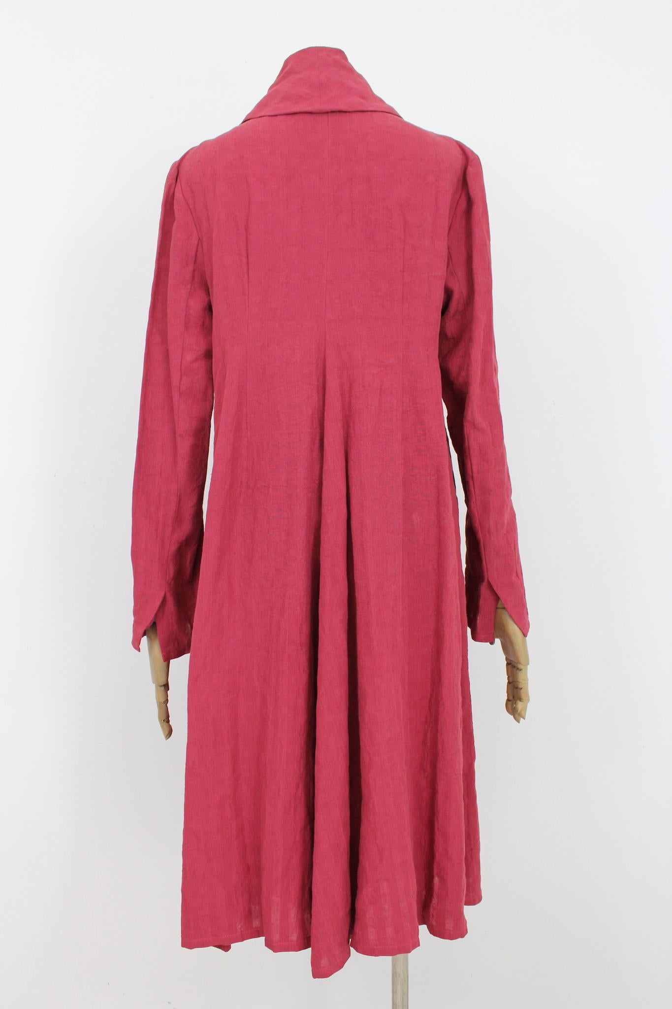 Marcel Marongiu 90s vintage long shirt dress. Red color, 100% linen fabric. Buttons closure along the length, two pockets on the hips. Made in France.

Size: 46 It 12 Us 14 Uk

Shoulder: 46 cm
Bust / Chest: 48 cm
Sleeve: 62 cm
Waist: 51 cm
Length: