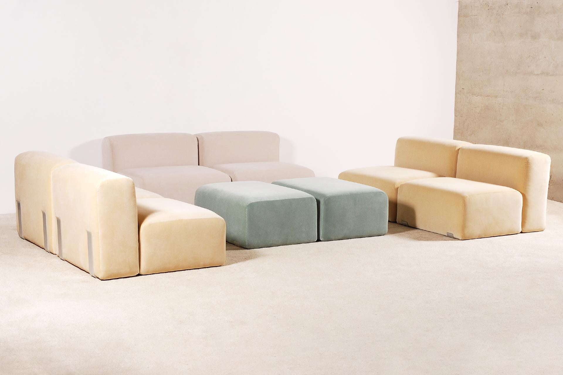 The Marcel collection, a seating modular system developed in 1965, was a tribute by Dino Gavina to Marcel Duchamp. Sofas, armchairs and pouf designed by the architect Kazuhide Takahama, are the result of an artistic collaboration with