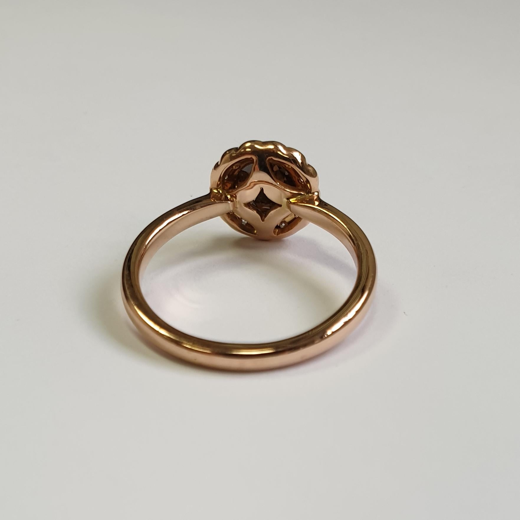 0.95 Carat Fancy Brown Rose Cut Diamond Halo Ring in 18 Karat Rose Gold In New Condition For Sale In London, London