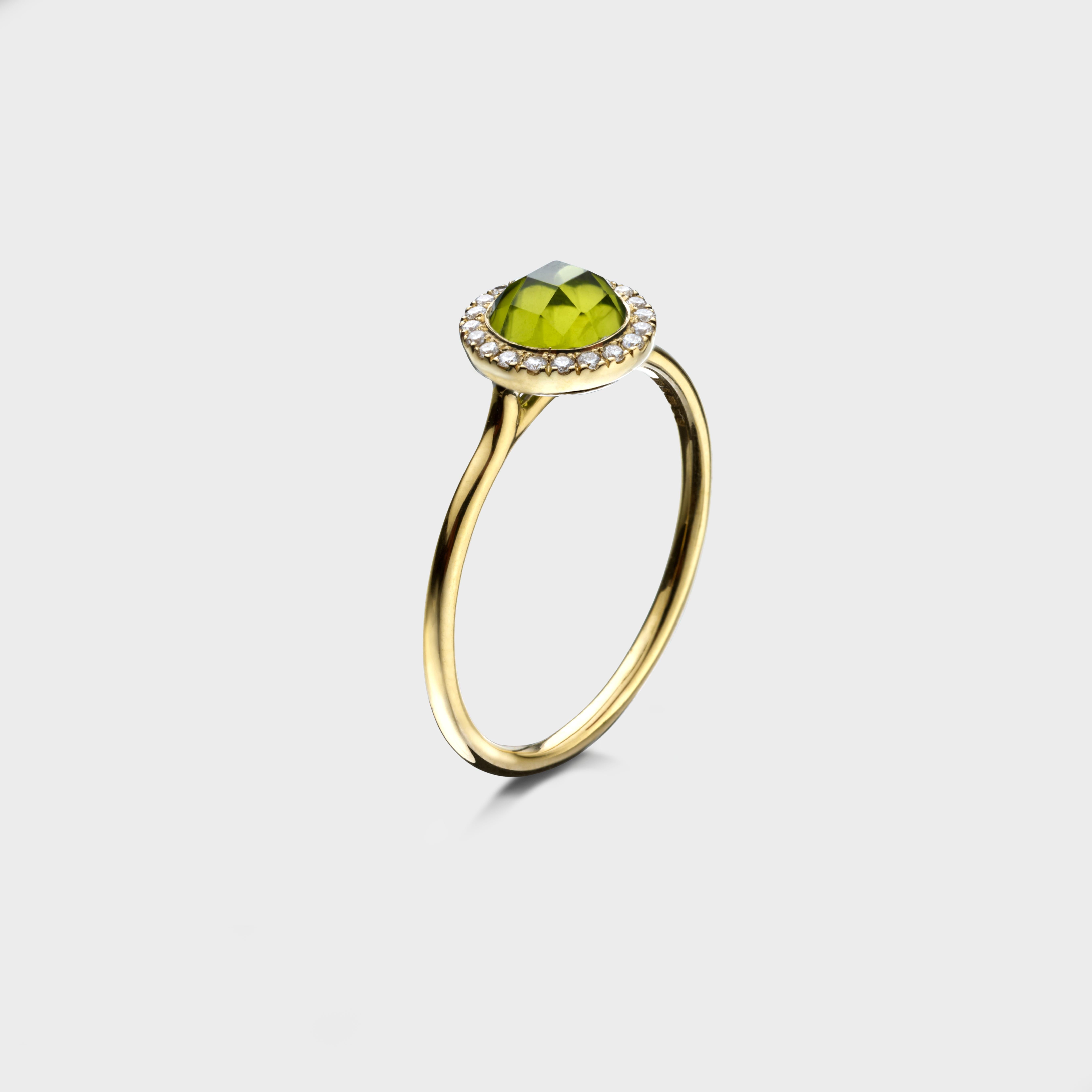 Round Cut 2.16 Carat Checkerboard Peridot Halo Ring in 18 Karat Yellow Gold For Sale