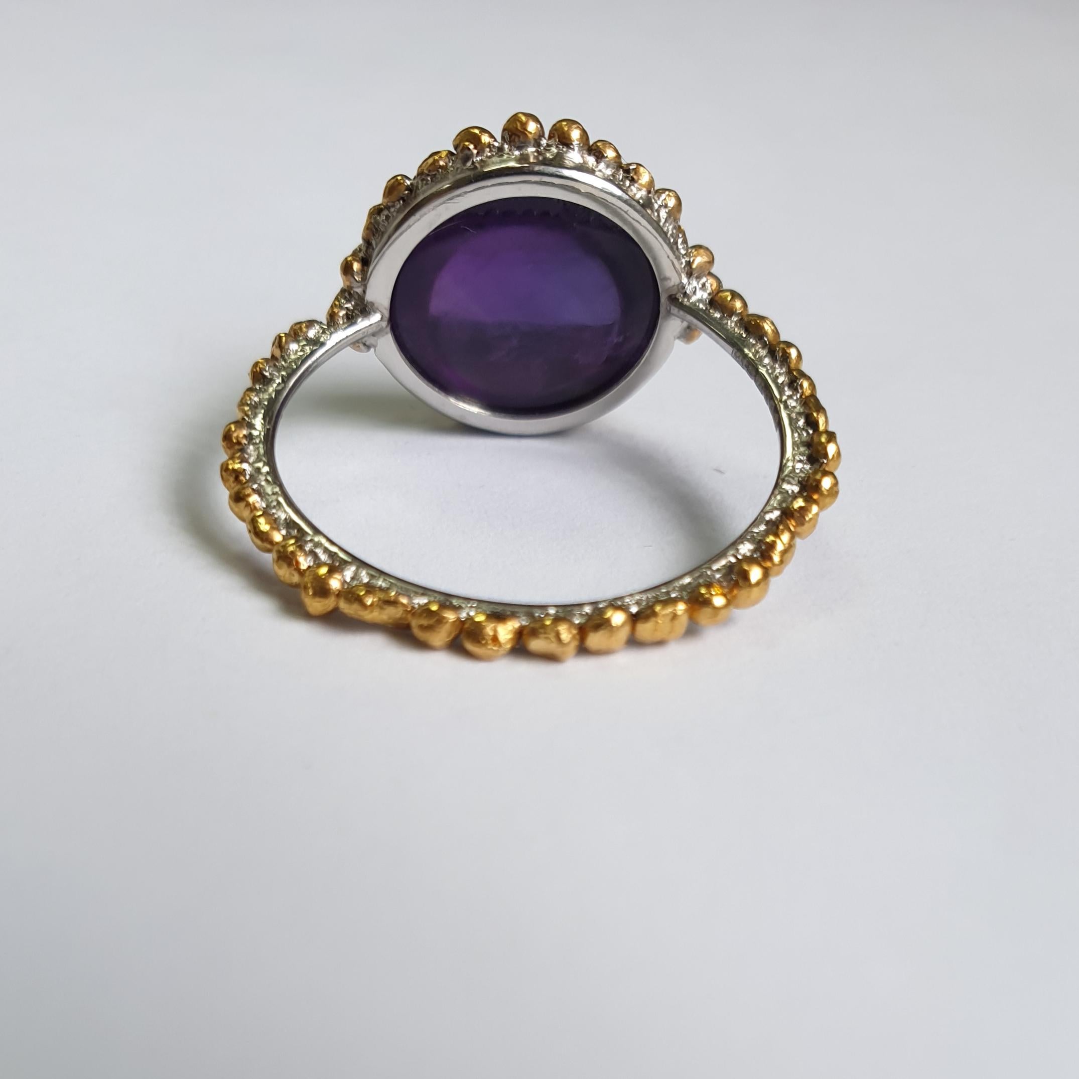 Round Cut Round Purple Cabochon Amethyst Ring in 24 Karat Gold and Platinum For Sale