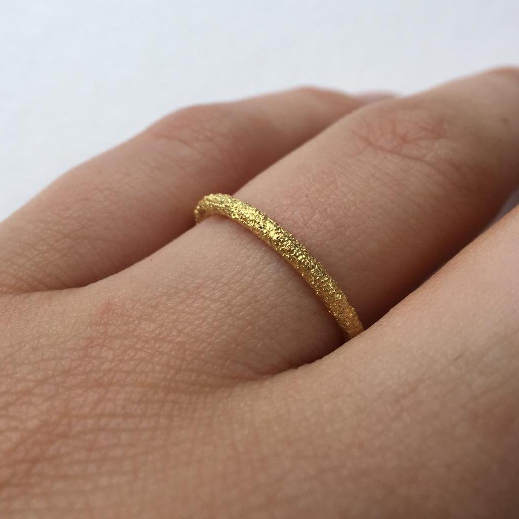 Women's Twigs Textured Band 18 Karat Yellow Gold For Sale