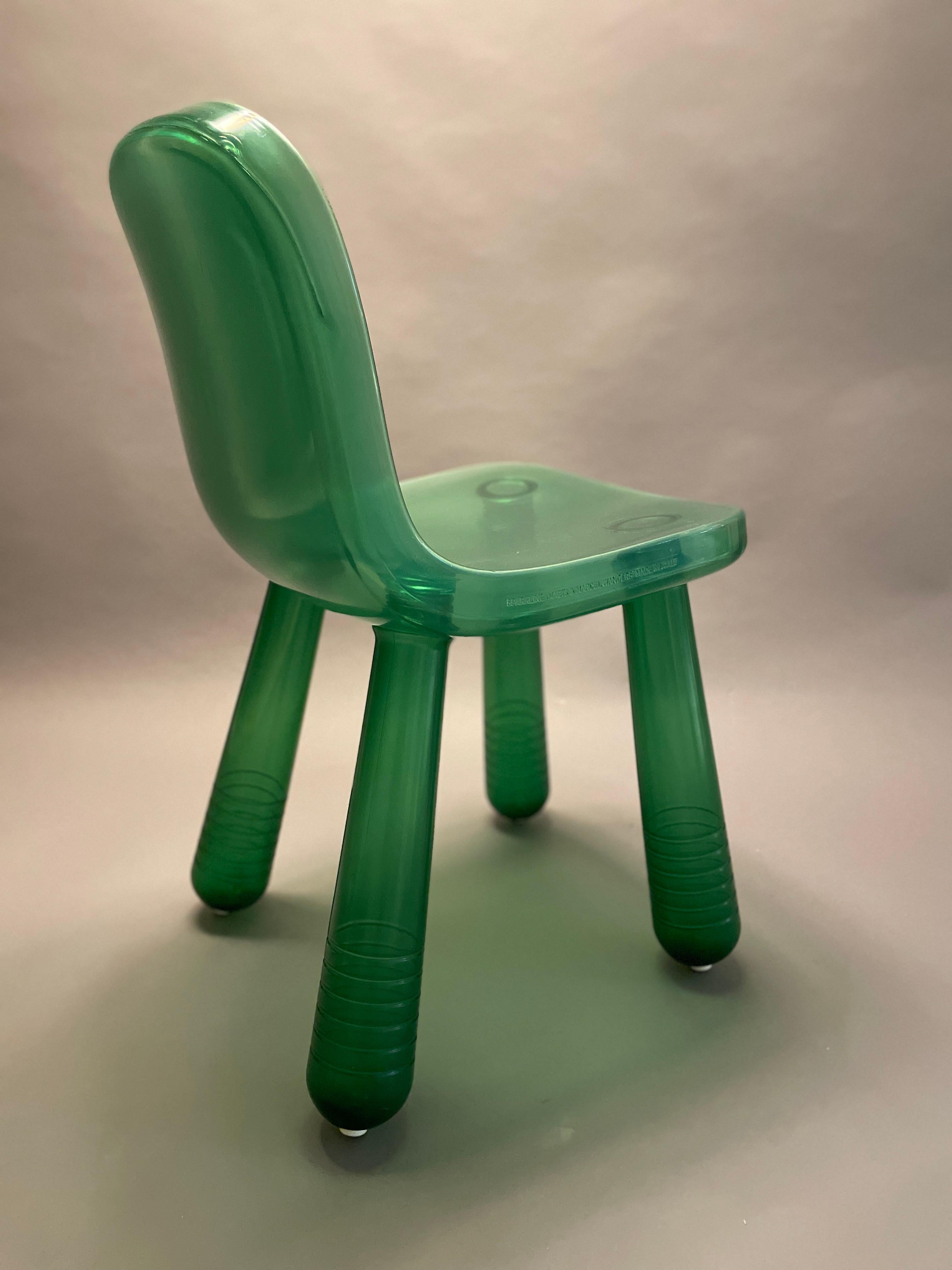 With the blowing of air into the Sparkling Chair (2010), strength and sturdiness is breathed into the chair. Made out of PET and produced using the same blow moulding technique commonly used in the manufacturing of water bottles, the hollow spaces