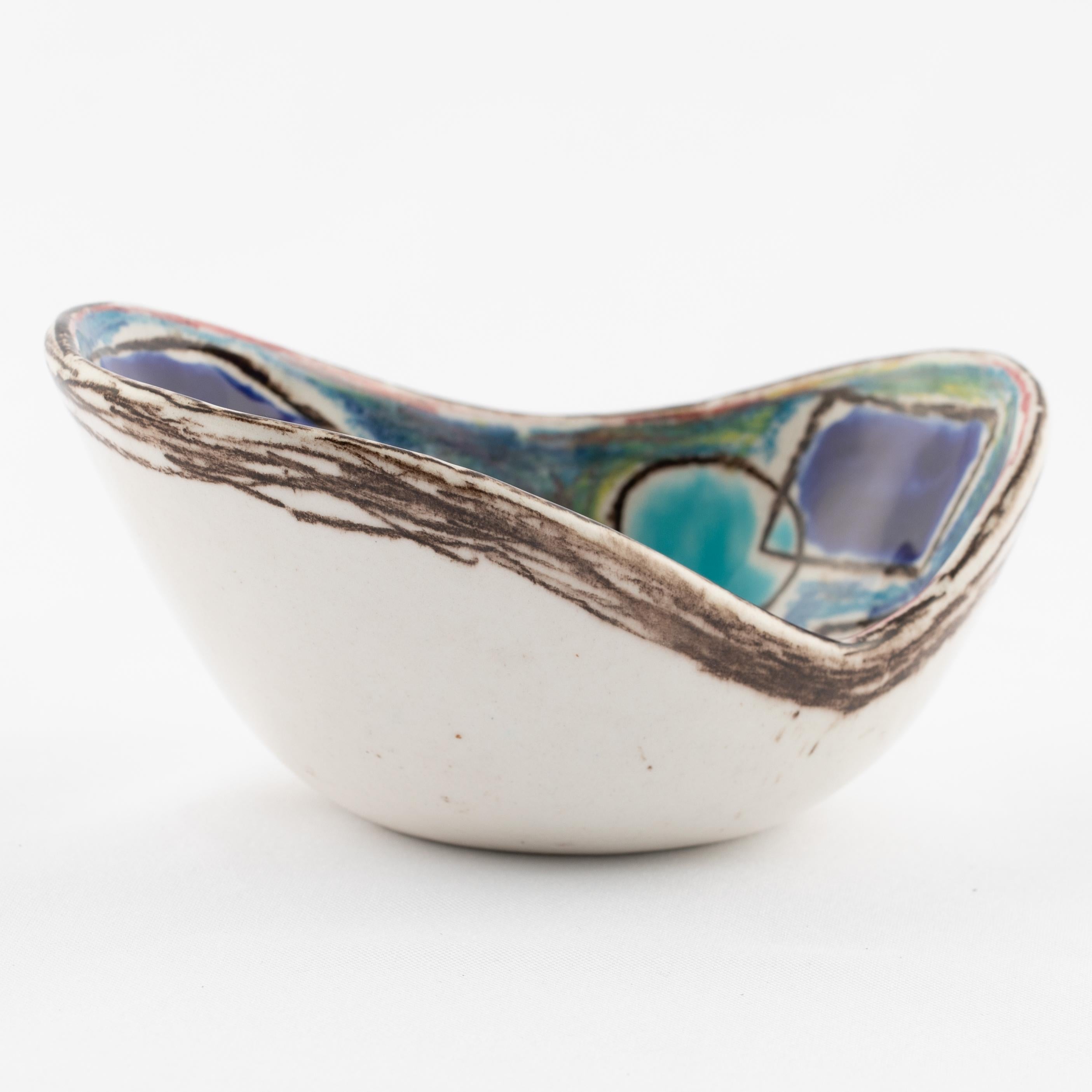 Marcello Fantoni Ceramic Bowl with Abstract Design, circa 1960s In Good Condition For Sale In Brooklyn, NY