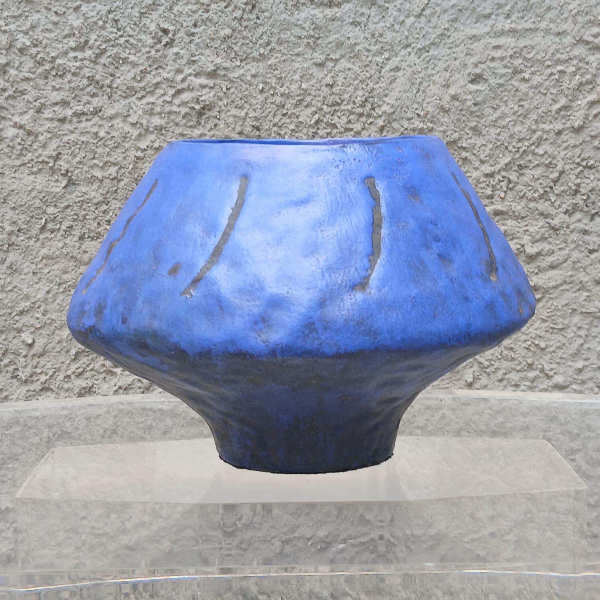 Marcello Fantoni, ceramica artistica, scultura in ceramica, design italiano anni '50, arte toscana, smalto blu, ciotola Fantoni, modernismo italiano, Firenze, ceramica vintage

Marcello Fantoni, ceramic sculpture, Italian design, 1950s ceramic, blue