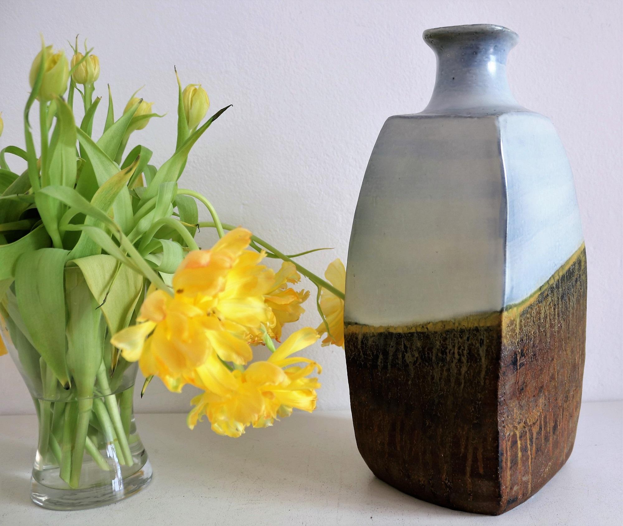 Marcello Fantoni Italienische Keramikvase aus der Jahrhundertmitte,  1960s (Mitte des 20. Jahrhunderts) im Angebot