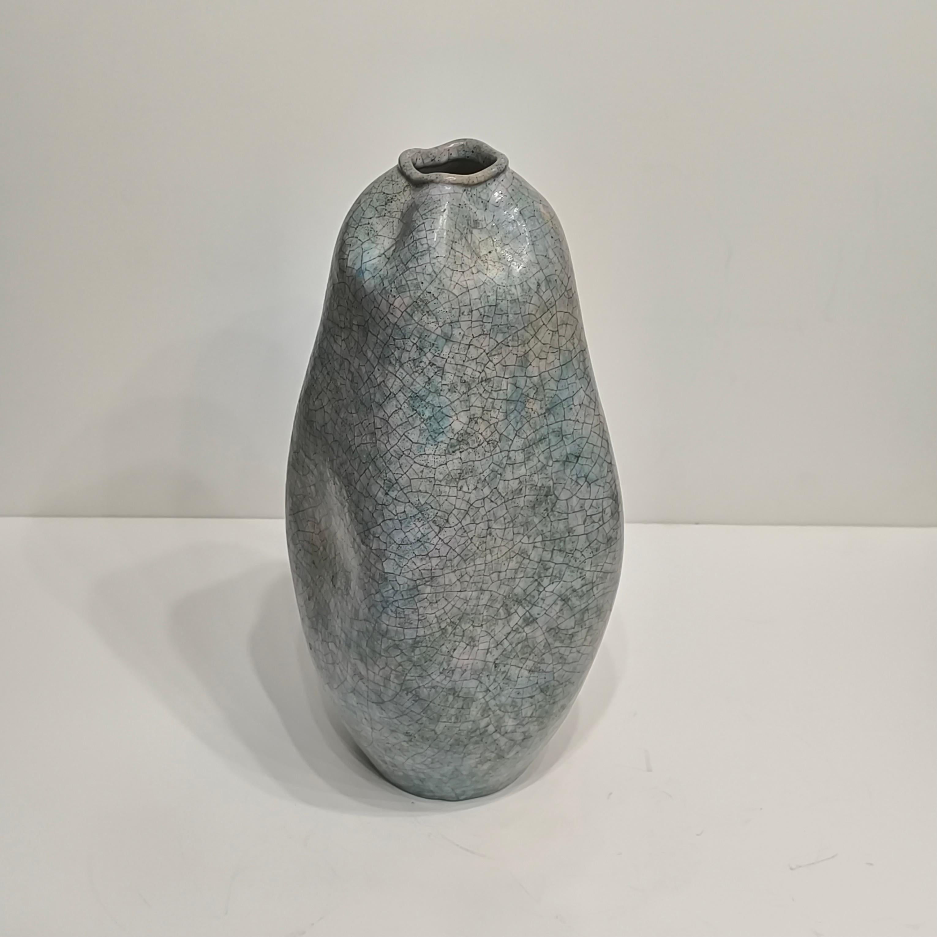 Céramique Vase sculptural italien en céramique à glaçure craquelée de Marcello Fantoni, milieu du XXe siècle en vente