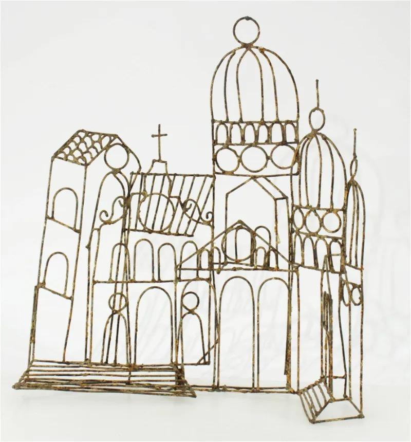 Marcello Fantoni (italien, 1915 - 2011) sculpture architecturale en fil de fer brasé de table ou murale représentant une église. Signé Fantoni Firenze Italy sur l'étiquette en métal.