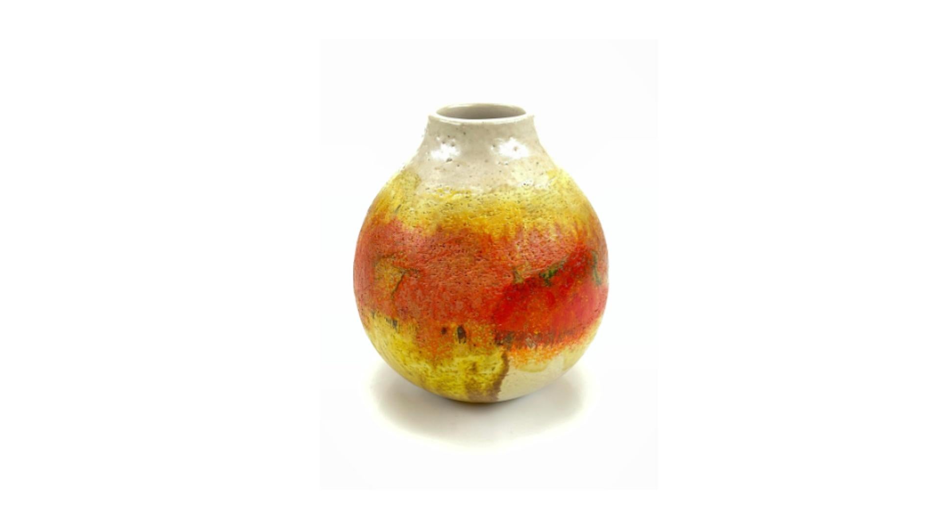 Signed ceramic vase by Marcello Fantoni (1915-2011) for Raymor, midcentury 1950s
Colors varying to white / yellow / orange and green enamel
Nice original condition.