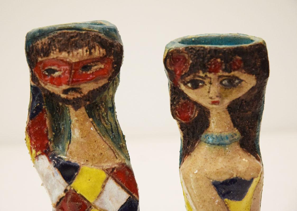 Paire de vases sculptures en céramique Marcello Fantoni, Arlequin et Colombine, années 1960 en vente 1