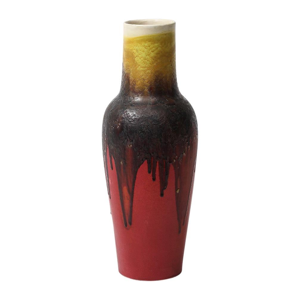Céramique Marcello Fantoni Vase Raymor, céramique, émail goutte à goutte, rouge bourgogne, jaune, signé en vente
