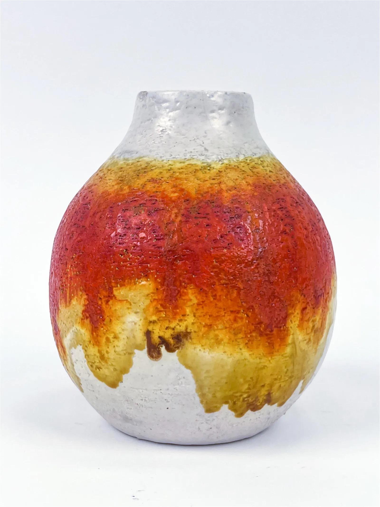 Marcello Fantoni Round Tapered Ceramic Modern Vase, Red, White, Yellow, Italy. en vente 1