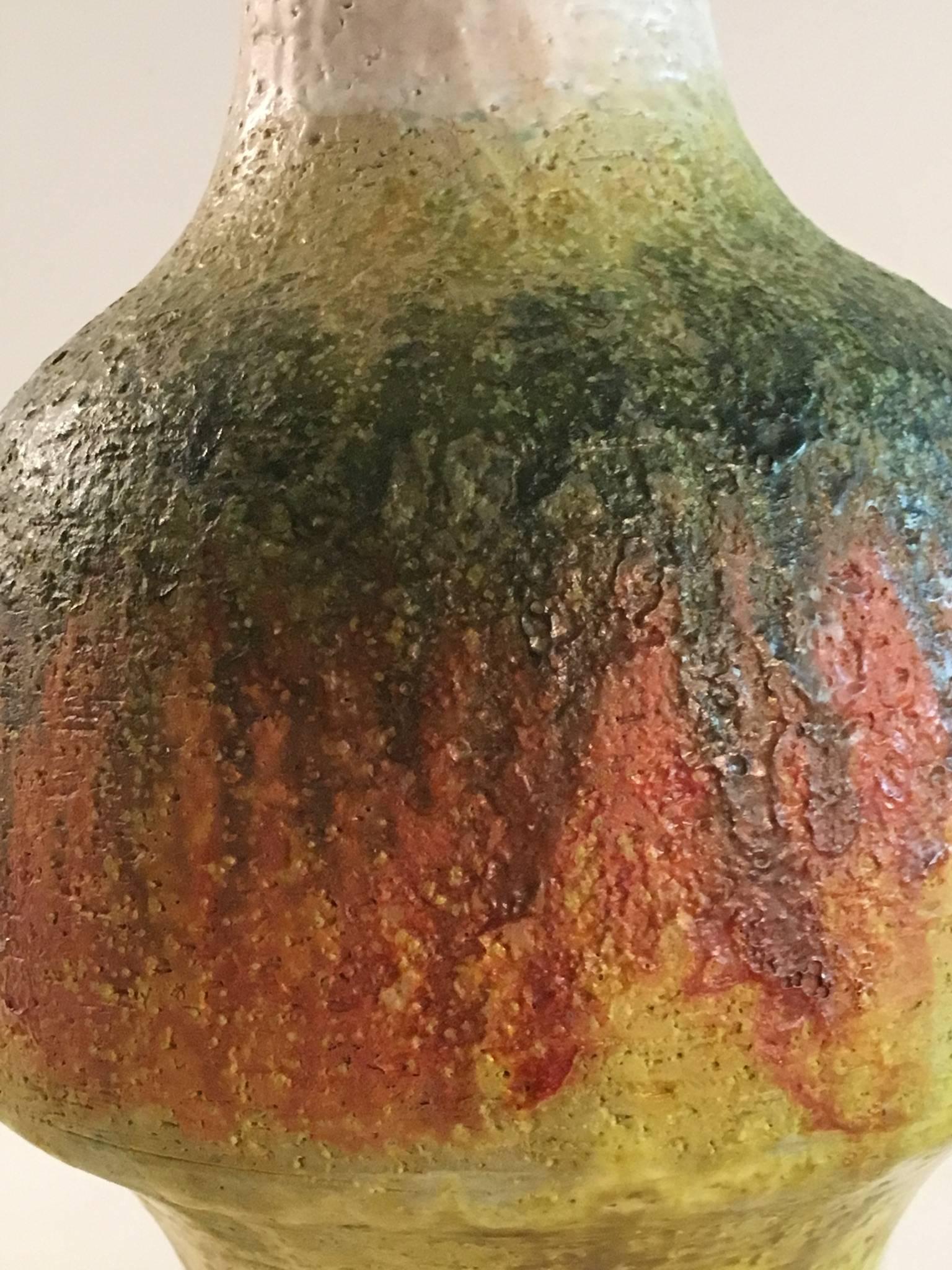 Marcello Fantoni-Vase in Form einer Fantoni, Italien, um 1960, mehrfarbig (Italienisch) im Angebot