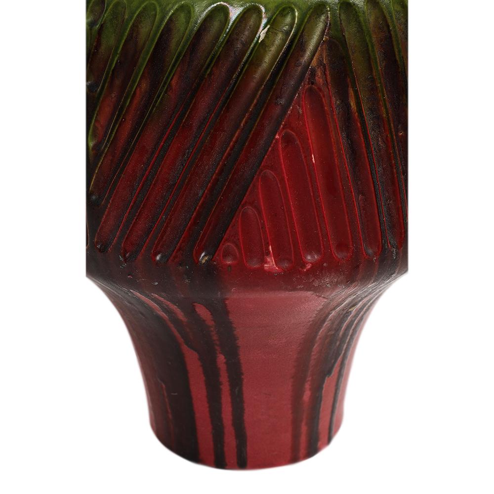 Fin du 20e siècle Vase Marcello Fantoni, grès incisé, rouge, vert, bleu, glaçure à gouttes, signé en vente