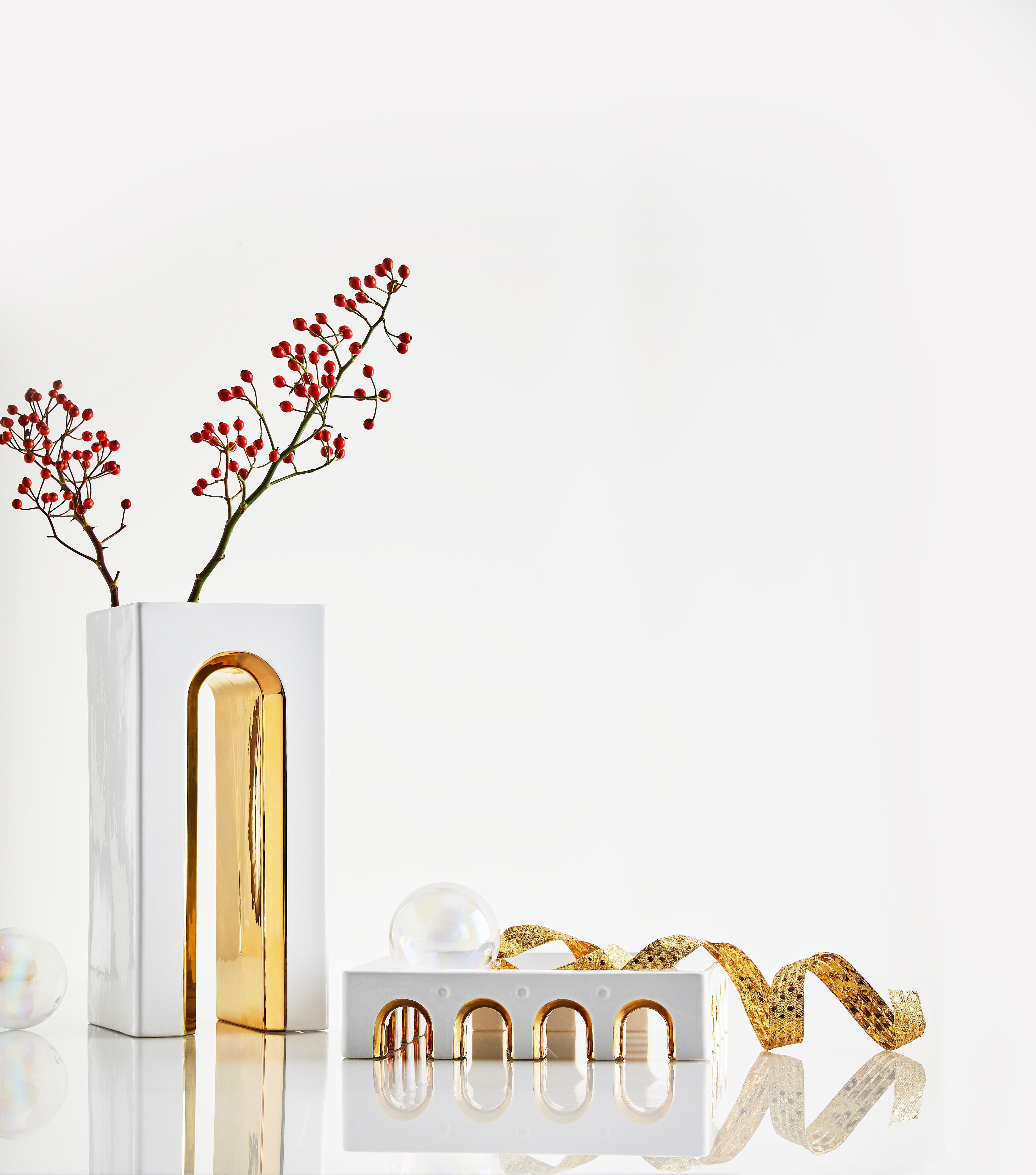 Galvanized Marcello White Ceramic and 24-Karat Gold Details Handcrafted Flower Vase For Sale