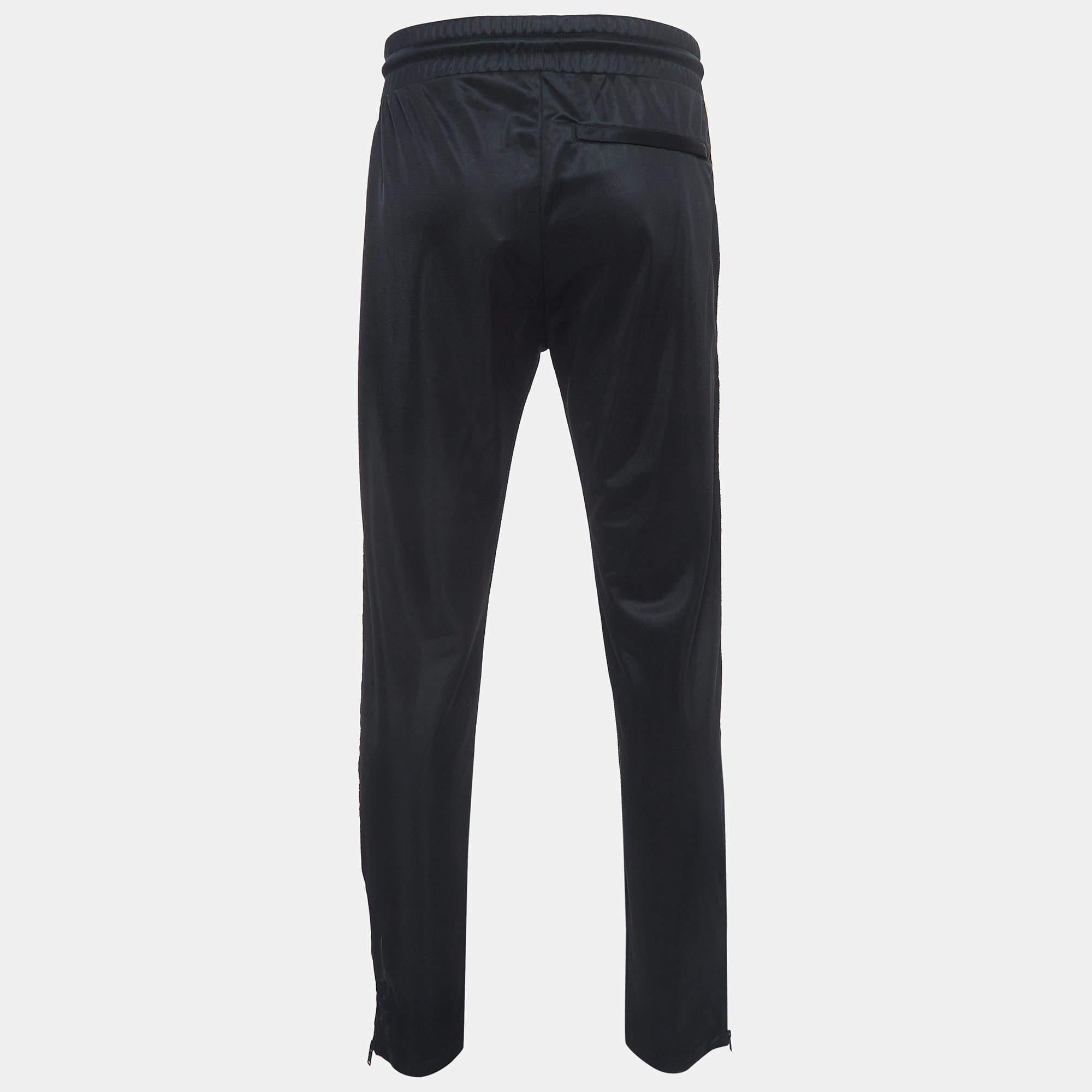 Impeccably tailored pants are a staple in a well-curated wardrobe. These designer pants are finely sewn to give you the desired look and all-day comfort.

Includes: Price Tag