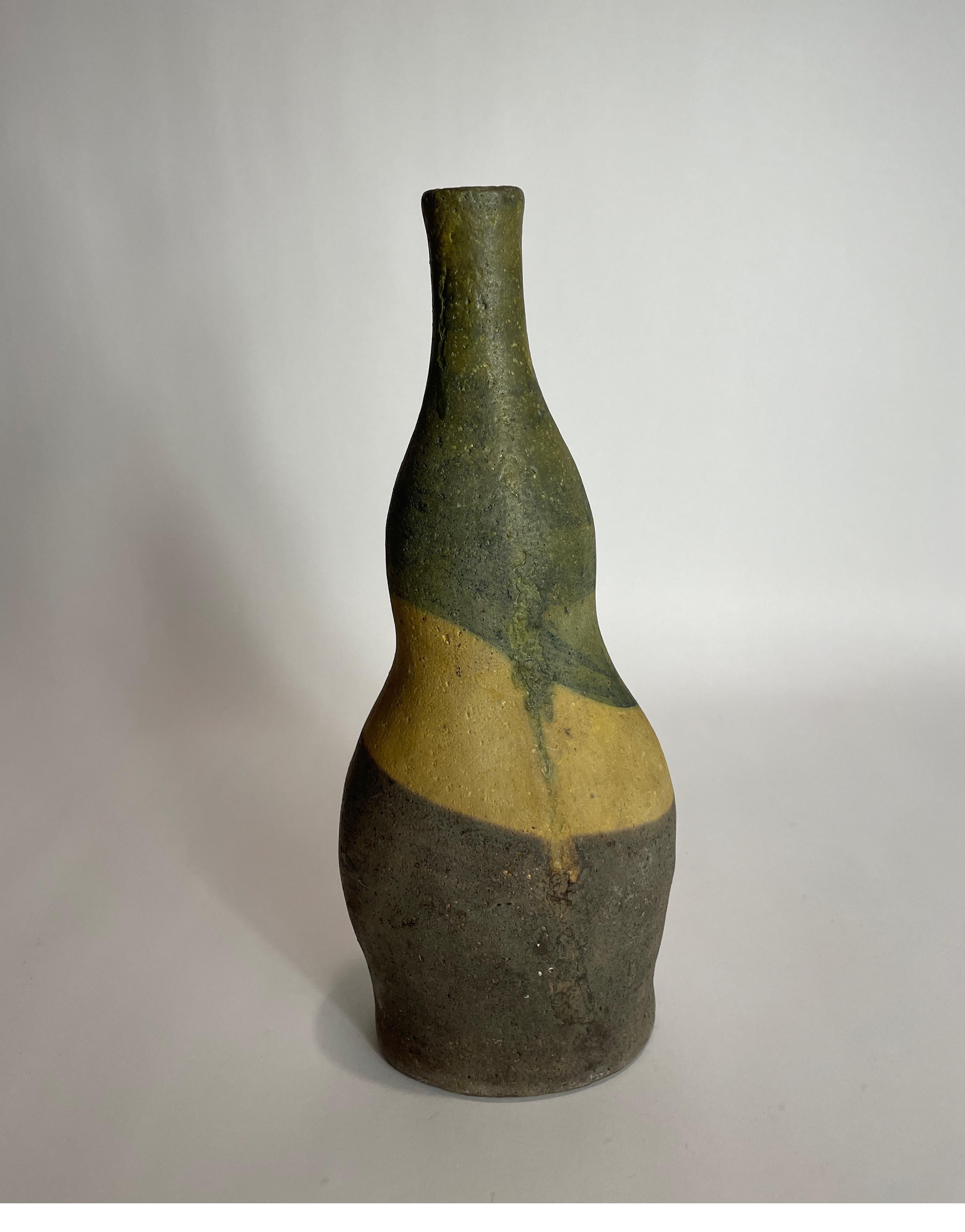 Modern 3 tone Italian vase by Marcelo Fantoni for Raymor.
