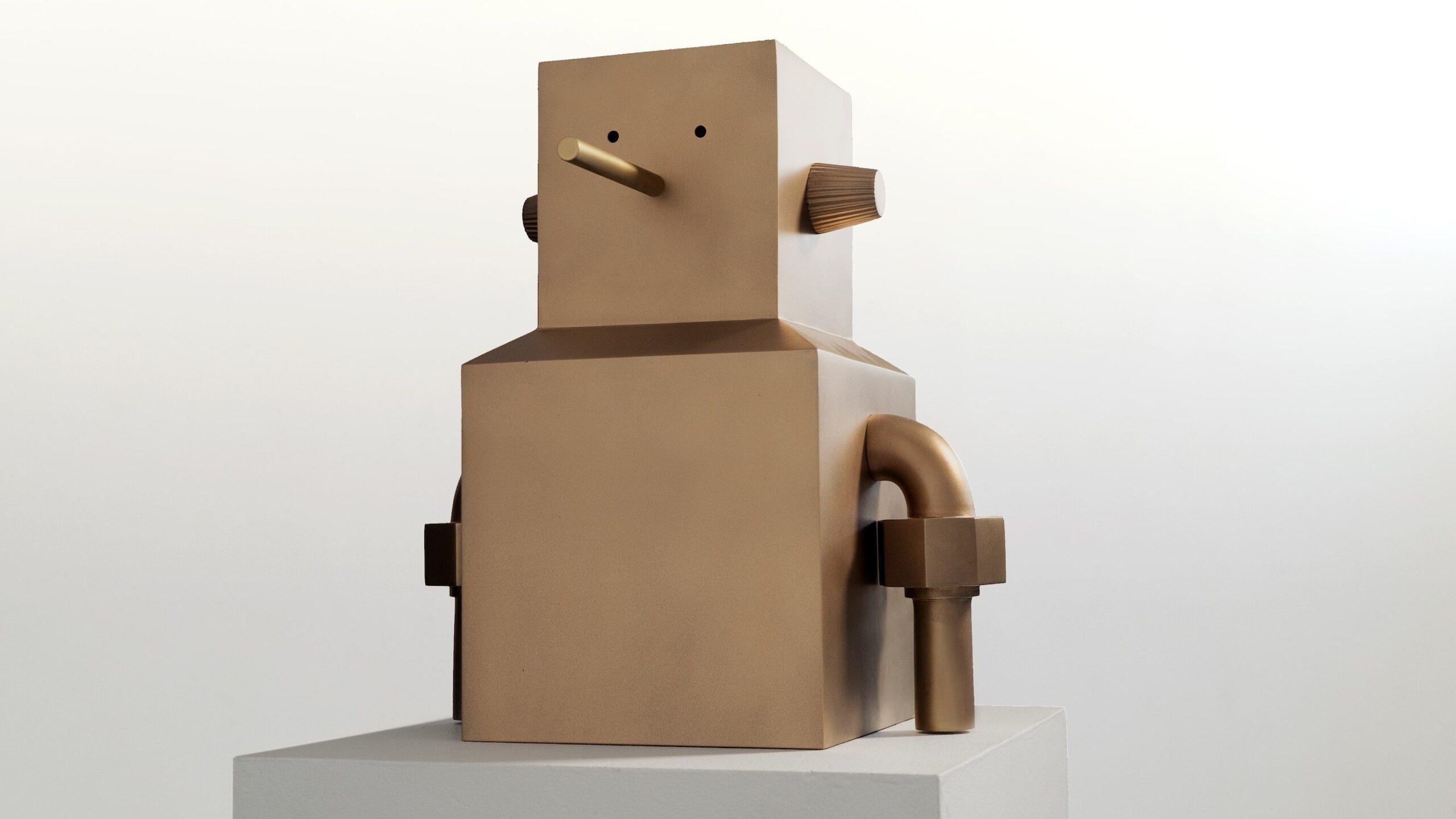 Chunky Dory by Marcelo Martin Burgos - Polished bronze sculpture of a robot For Sale 2