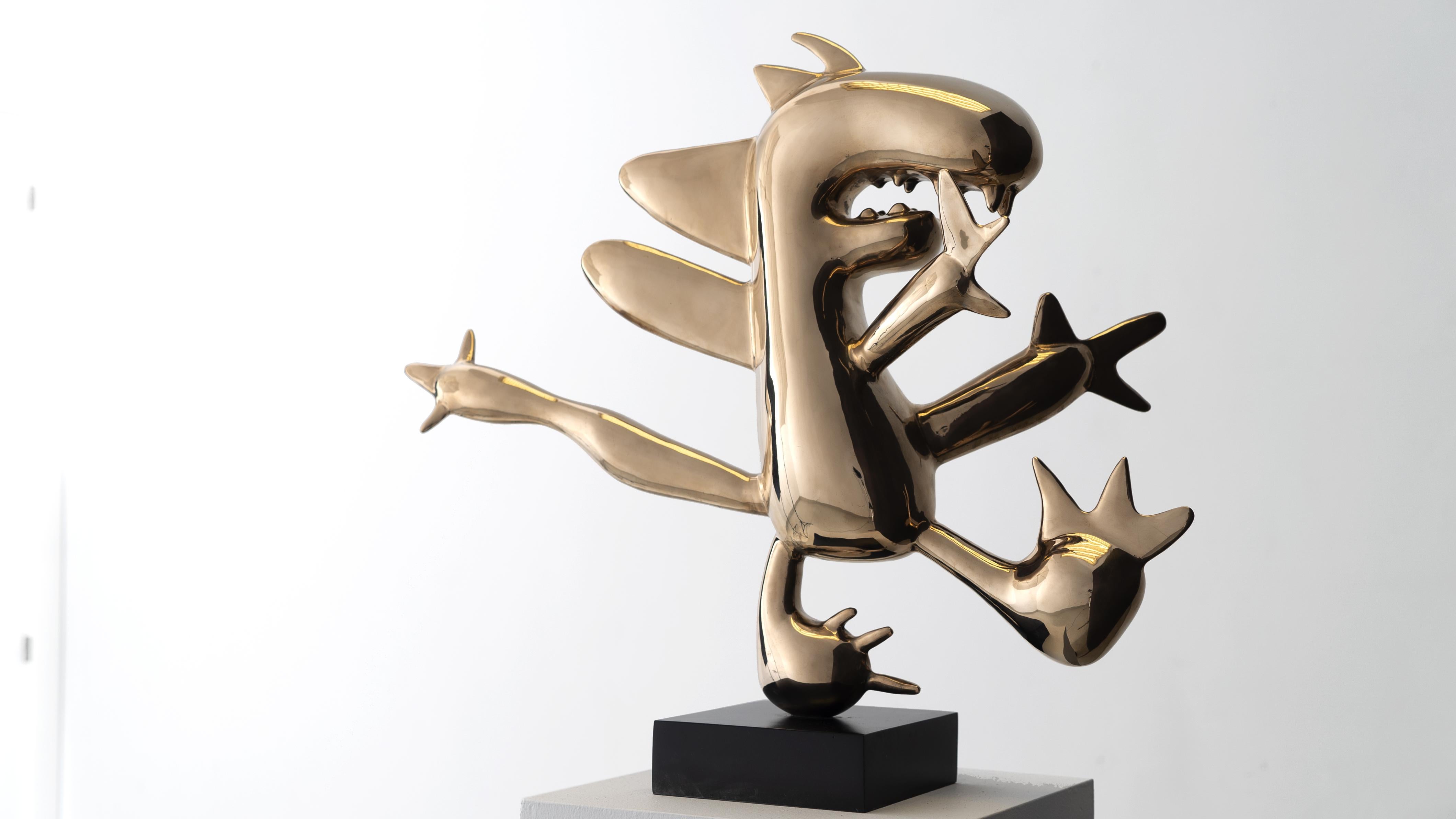 Der kleine Menschenfresser by Marcelo Martin Burgos - polished bronze, gold