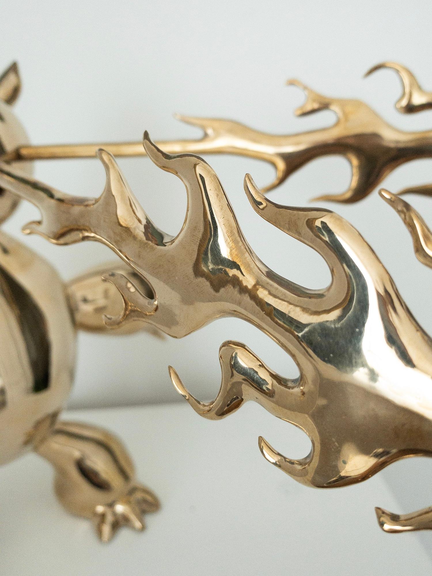 Furious Demon von Marcelo Martin Burgos – Skulptur aus polierter Bronzeskulptur, golden im Angebot 5