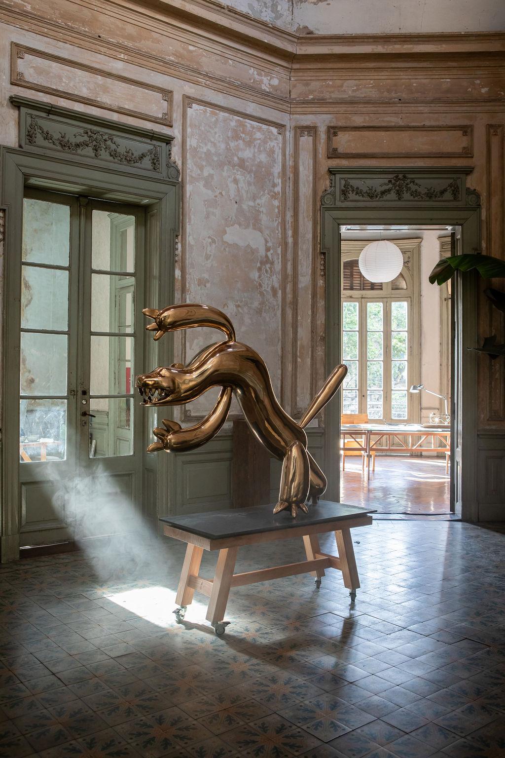 Tigre de Marcelo Martin Burgos - Sculpture en bronze poli, chat sauvage doré en vente 11