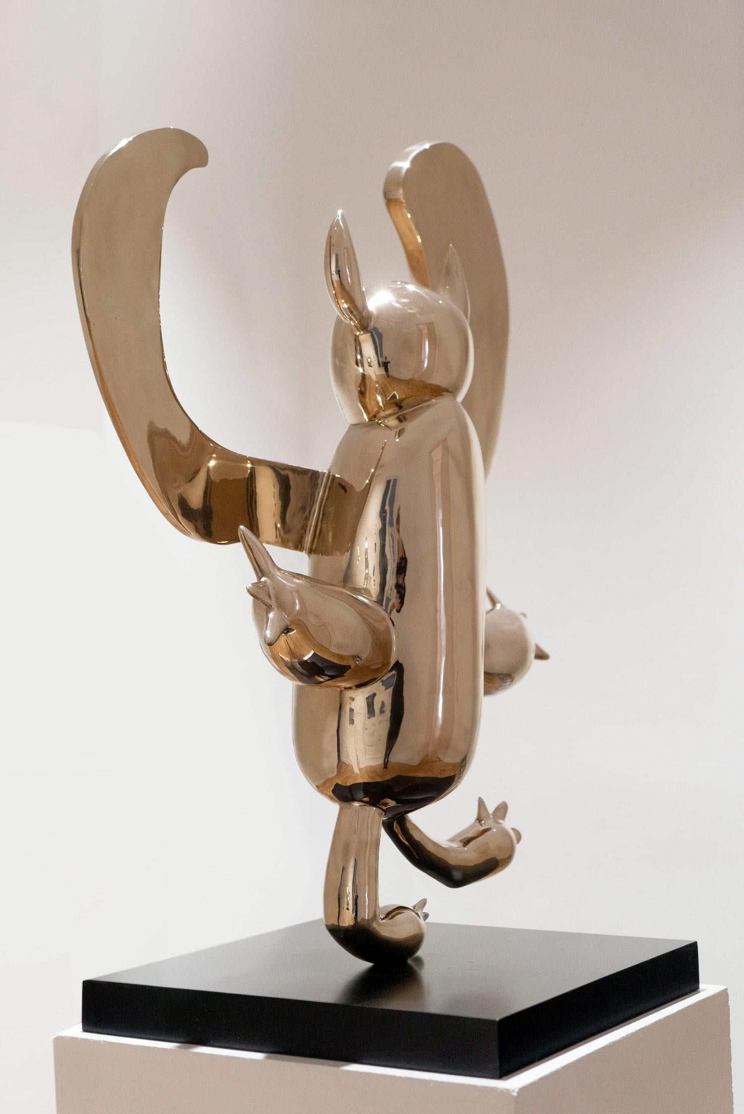 Démon ailé de Marcelo Martin Burgos - Sculpture en bronze poli, or en vente 1