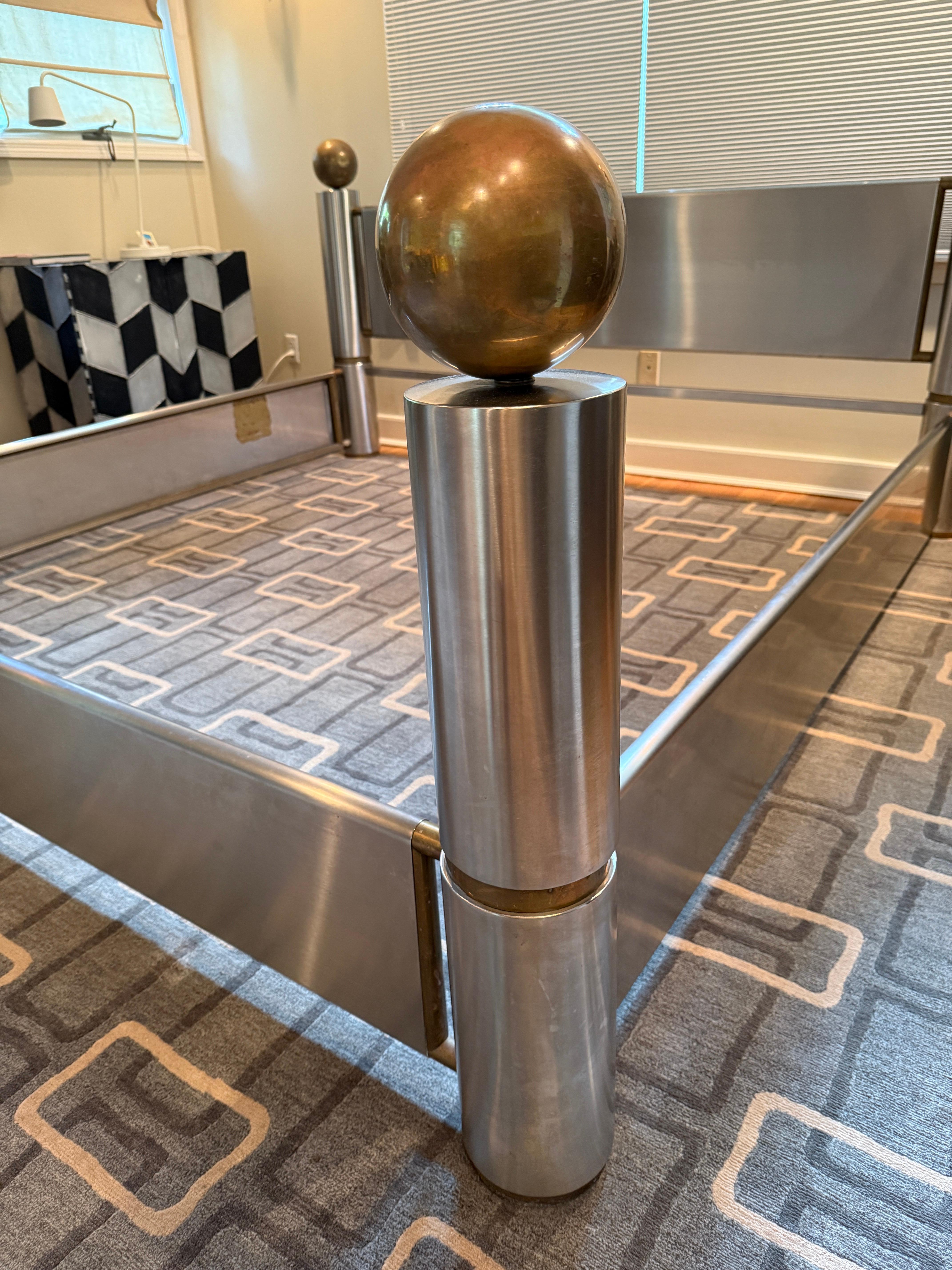 Late 20th Century Marcelo Mioni Stainless Steel and Brass KING Bedframe For Sale